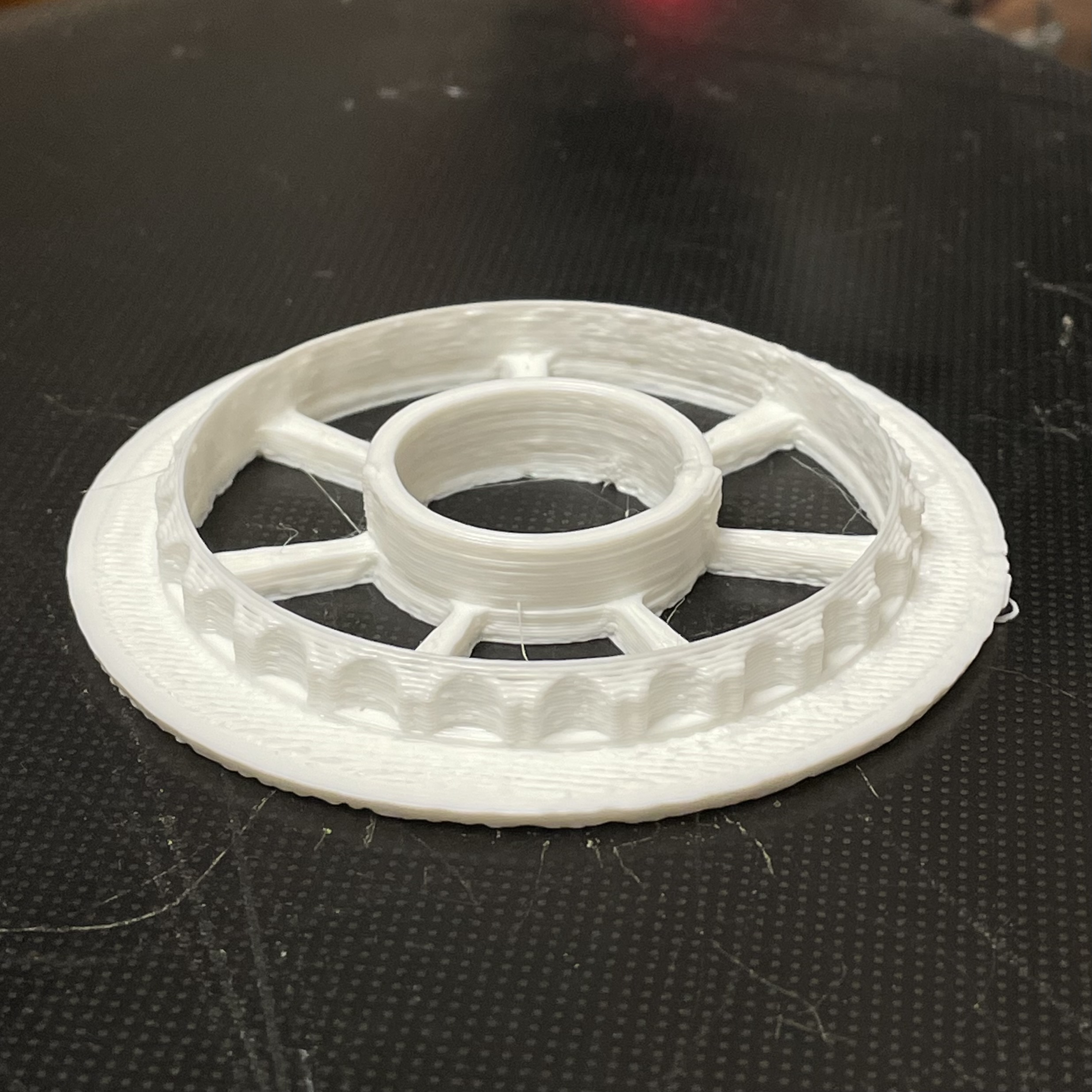 Miniatura 3 do modelo 3D Wagon-wheel Spool Insert (Overture)
