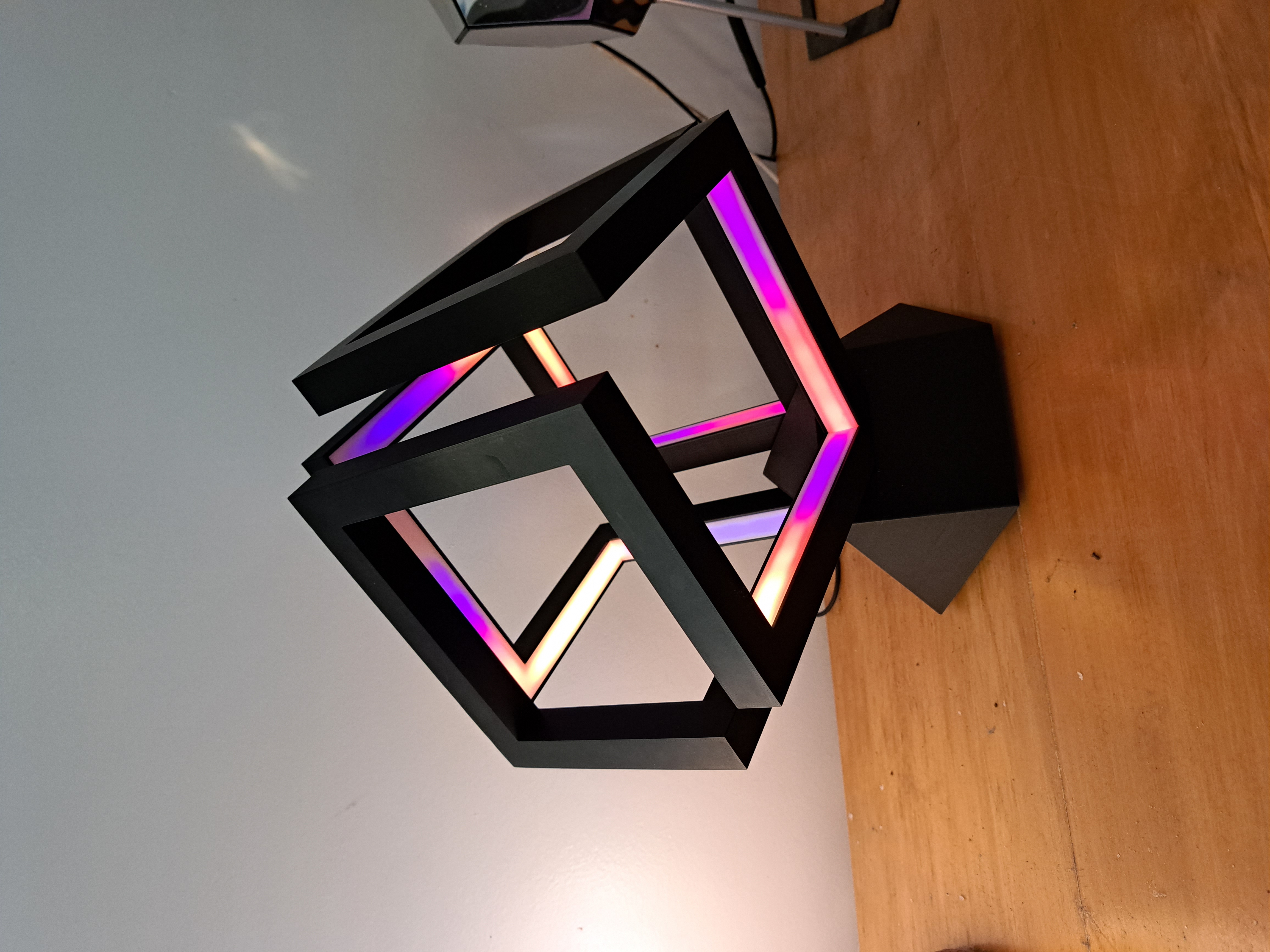 Infinity Cube Light Geometric Base
