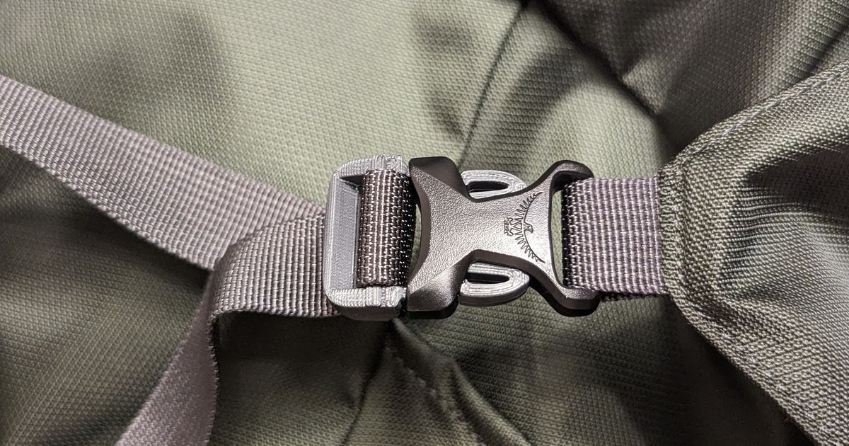 Male buckle/clip for new Osprey Farpoint 40 by Herpderp | Download free ...