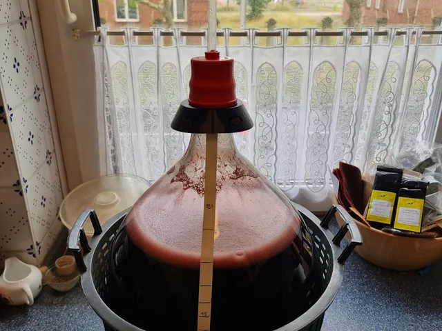 Fermentation Balloon Handle
