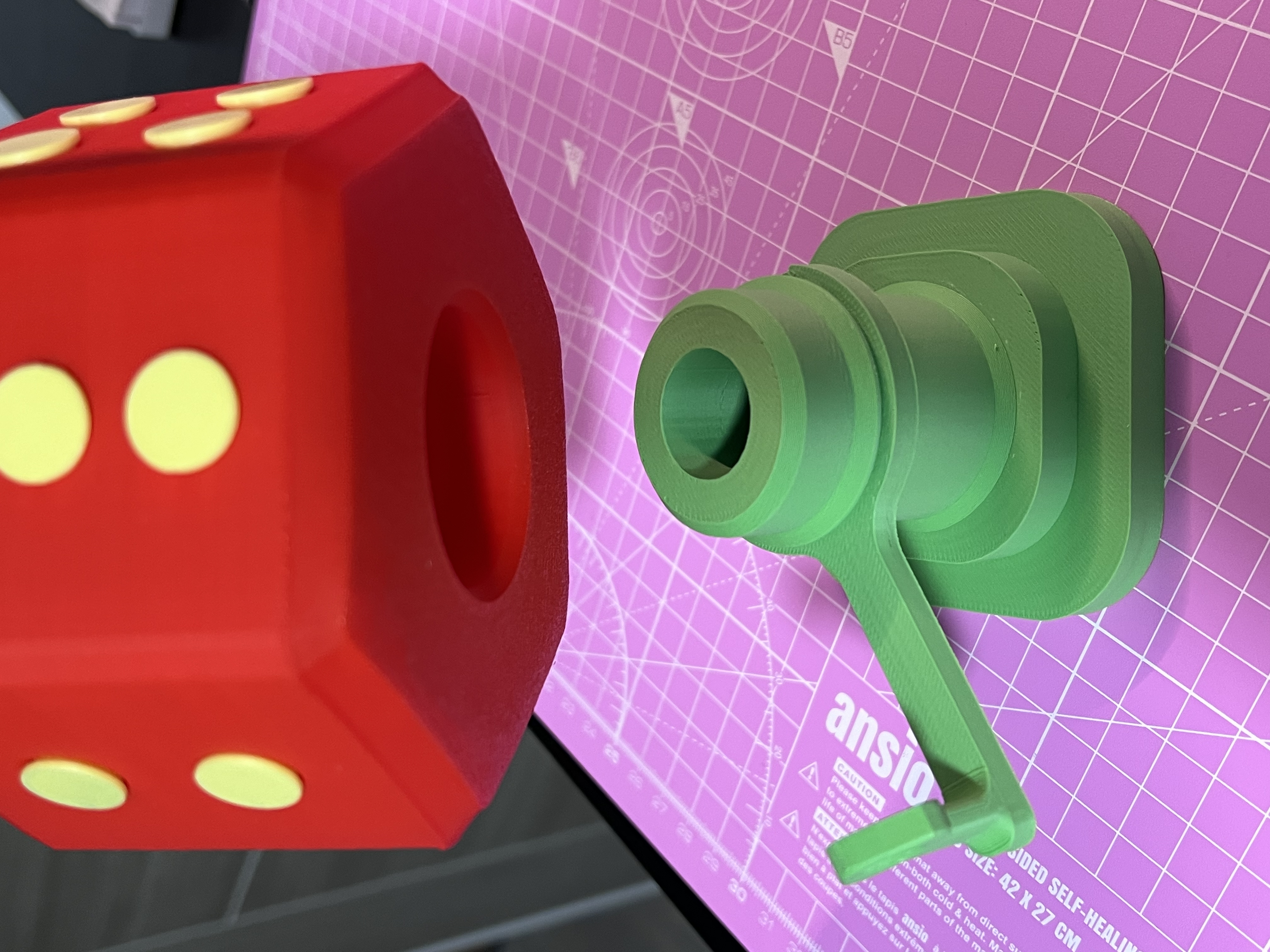 The Working Dice Piggy Bank by Peter Martin | Download free STL