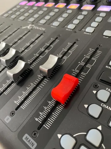 Behringer X-Touch Faderknopf