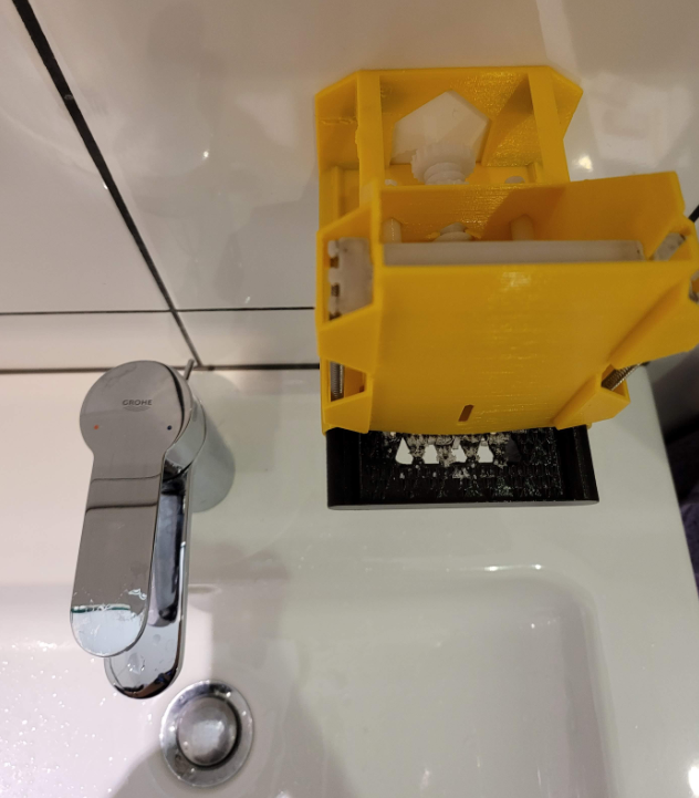 Soap shaver - soap bar dispenser by relet - Thingiverse