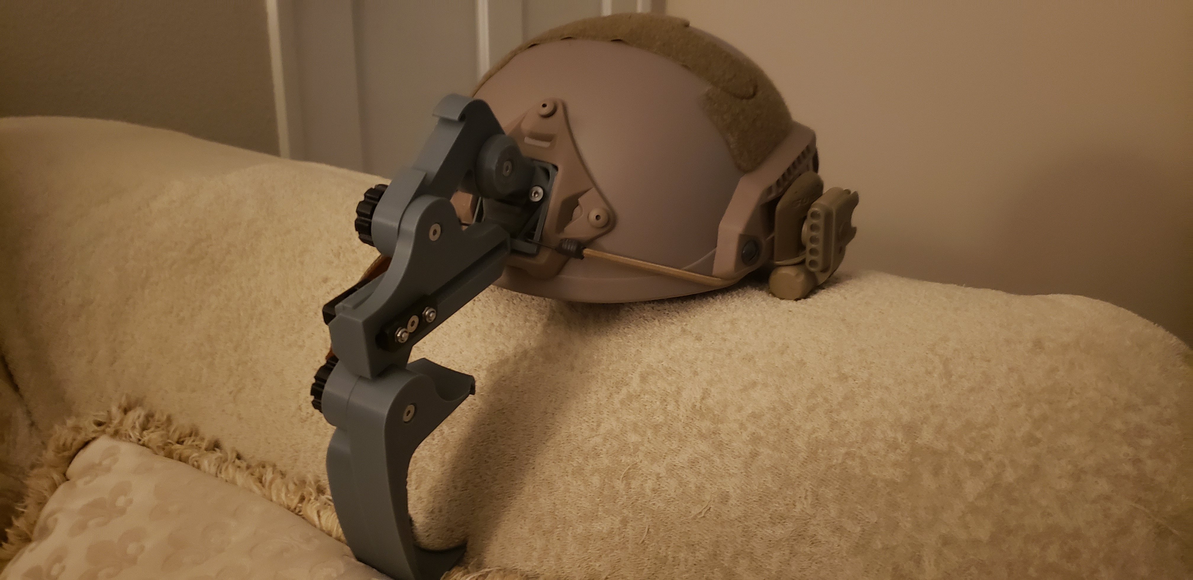Redux: Quest 2 Helmet Attachment
