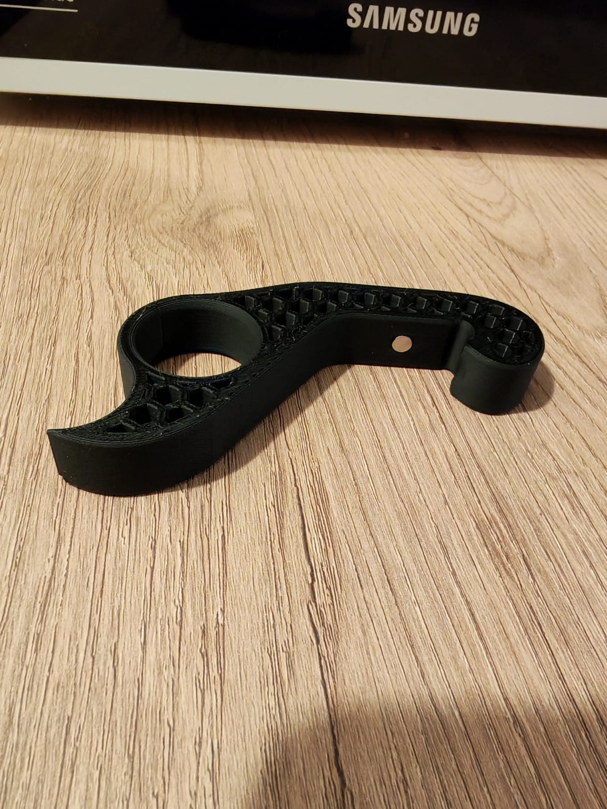 New Coinless One Handed Bottle Opener For 5x3 Magnet