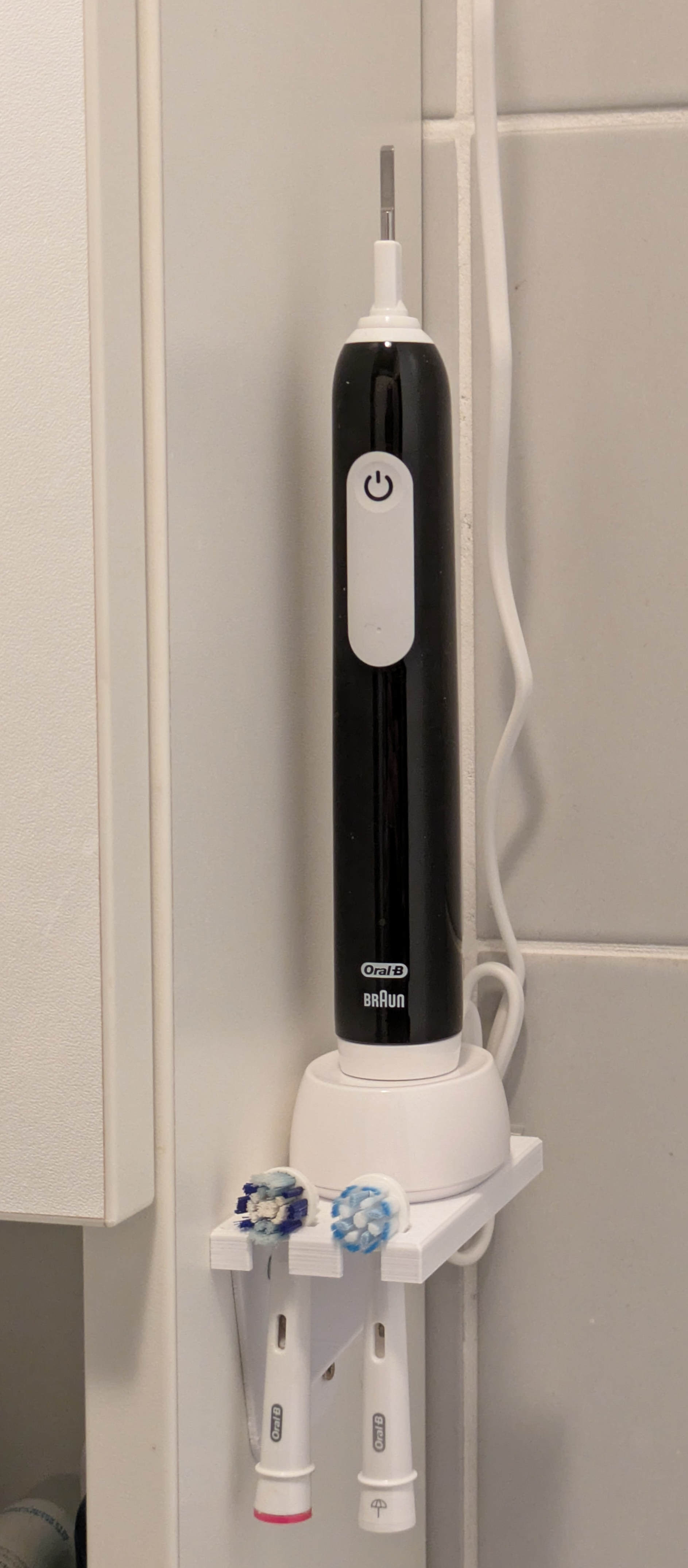 Oral-B Loading Dock and Toothbrush Holder
