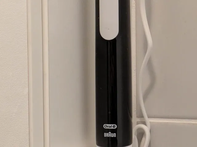 Oral-B Loading Dock and Toothbrush Holder