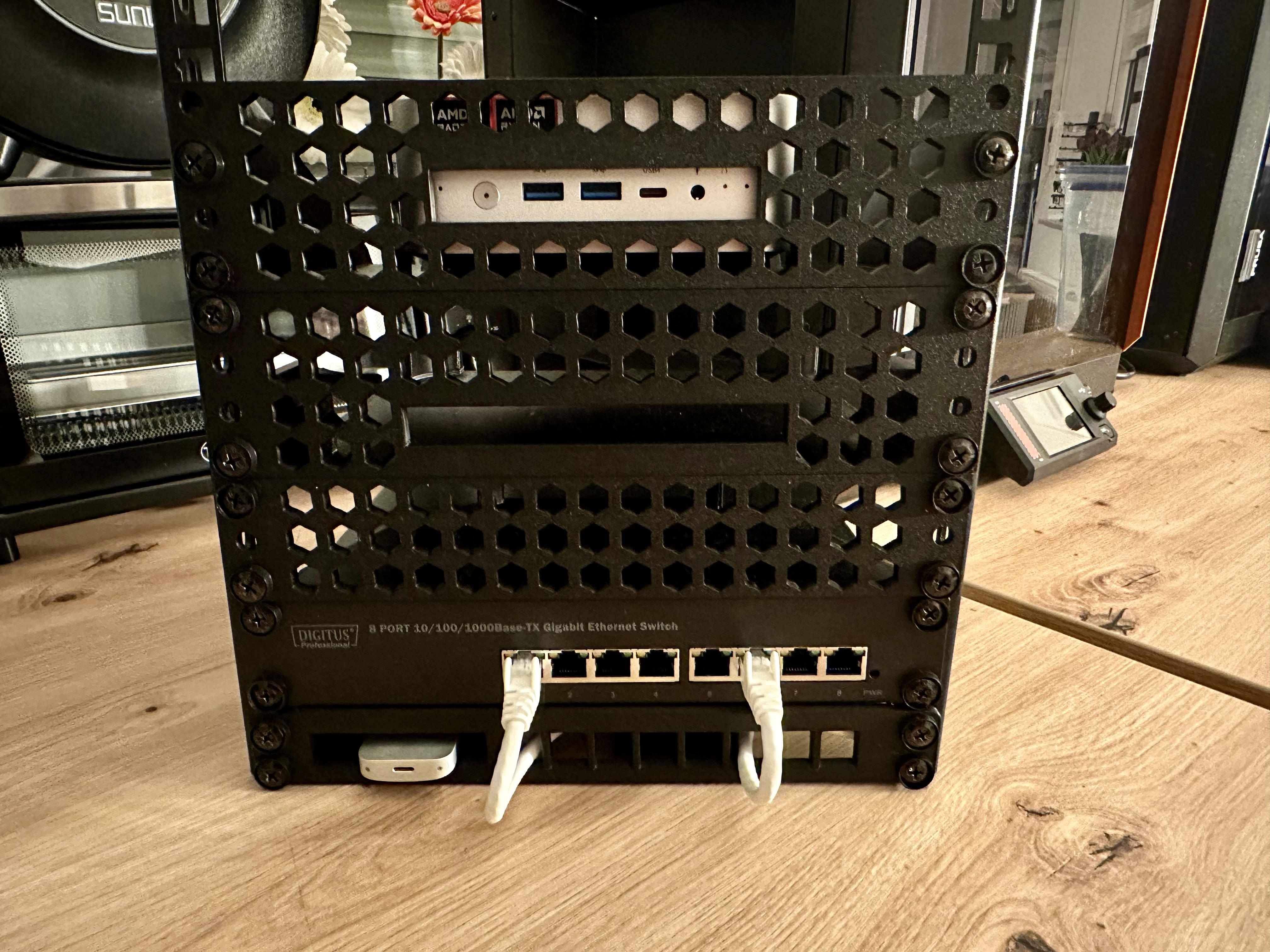 10" 0.75U Switch Cable Passthrough Panel