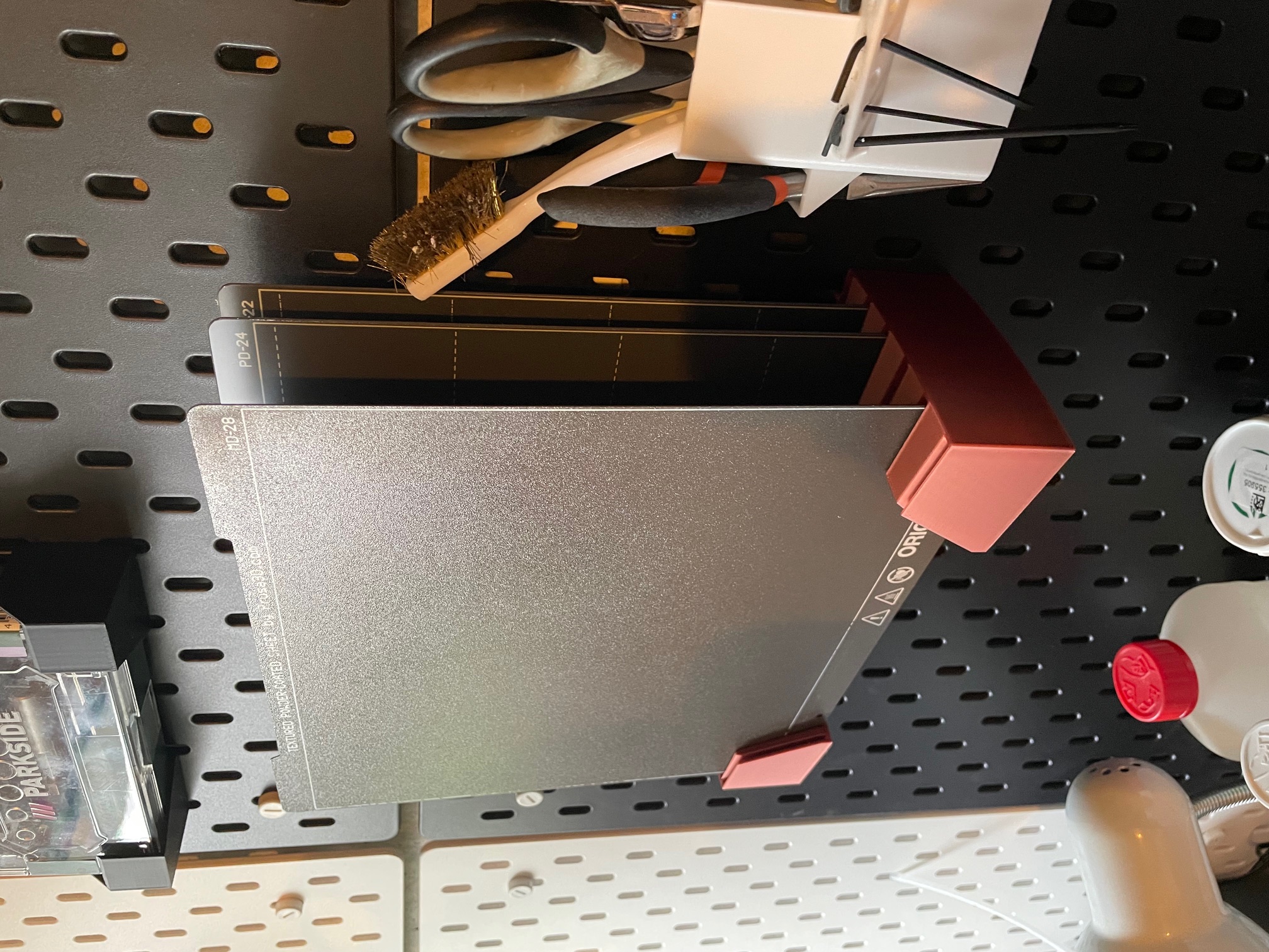 Fan shaped Printsheet holder for skadis