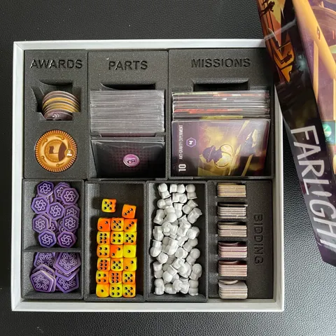 Insert/Organizer for Farlight