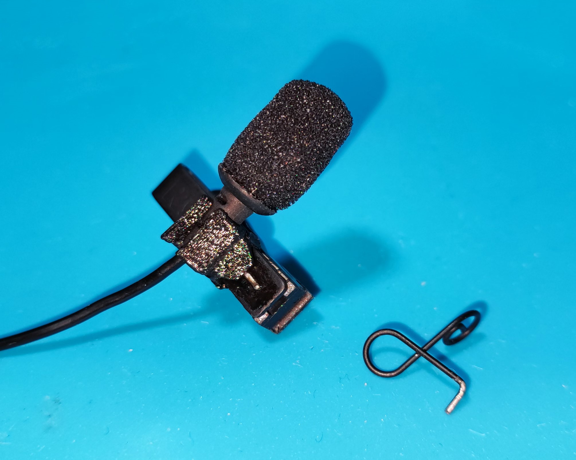 wireless clip on microphone rode