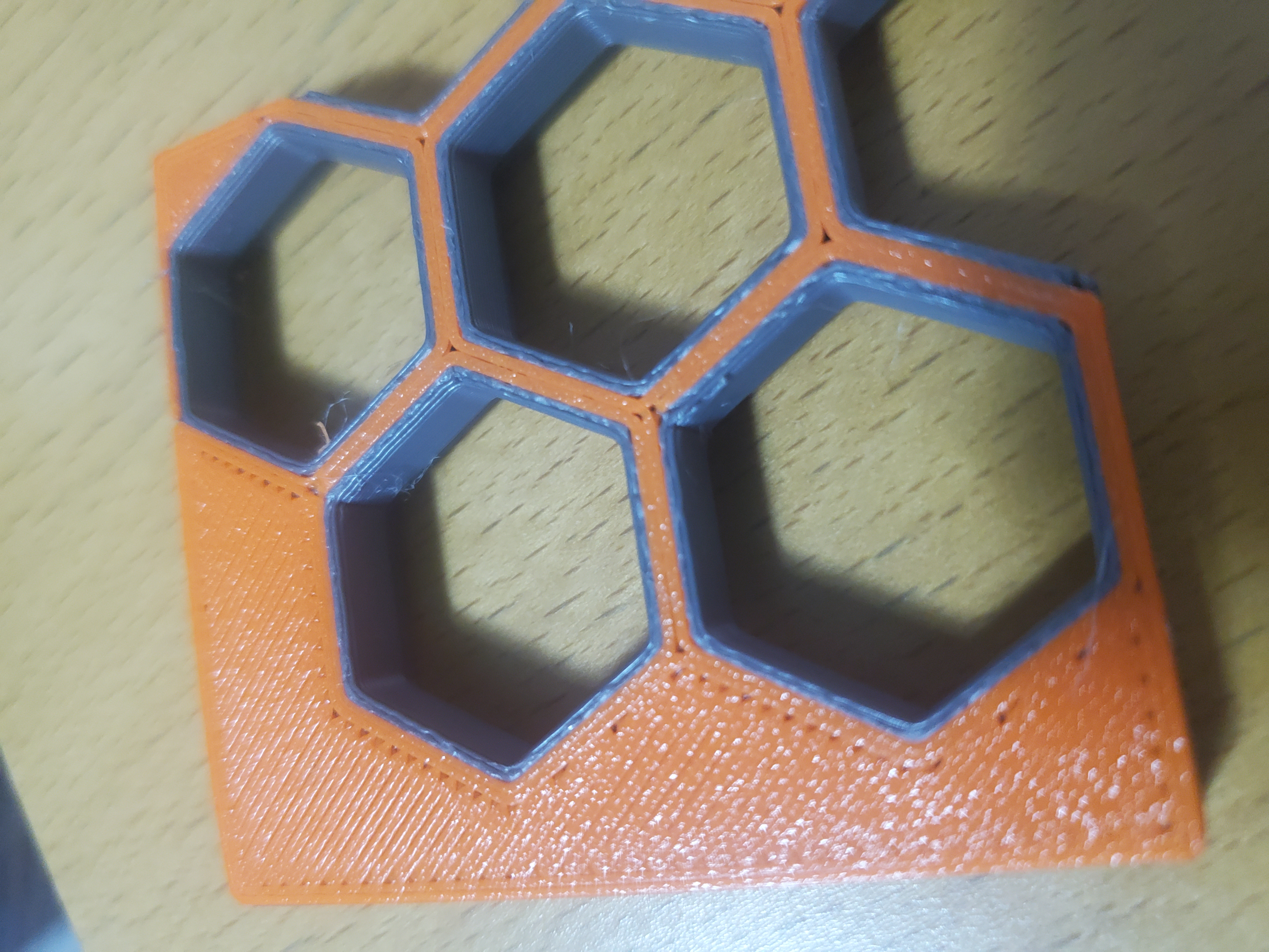 Honeycomb magnetic front shelving cover 2 color MMU