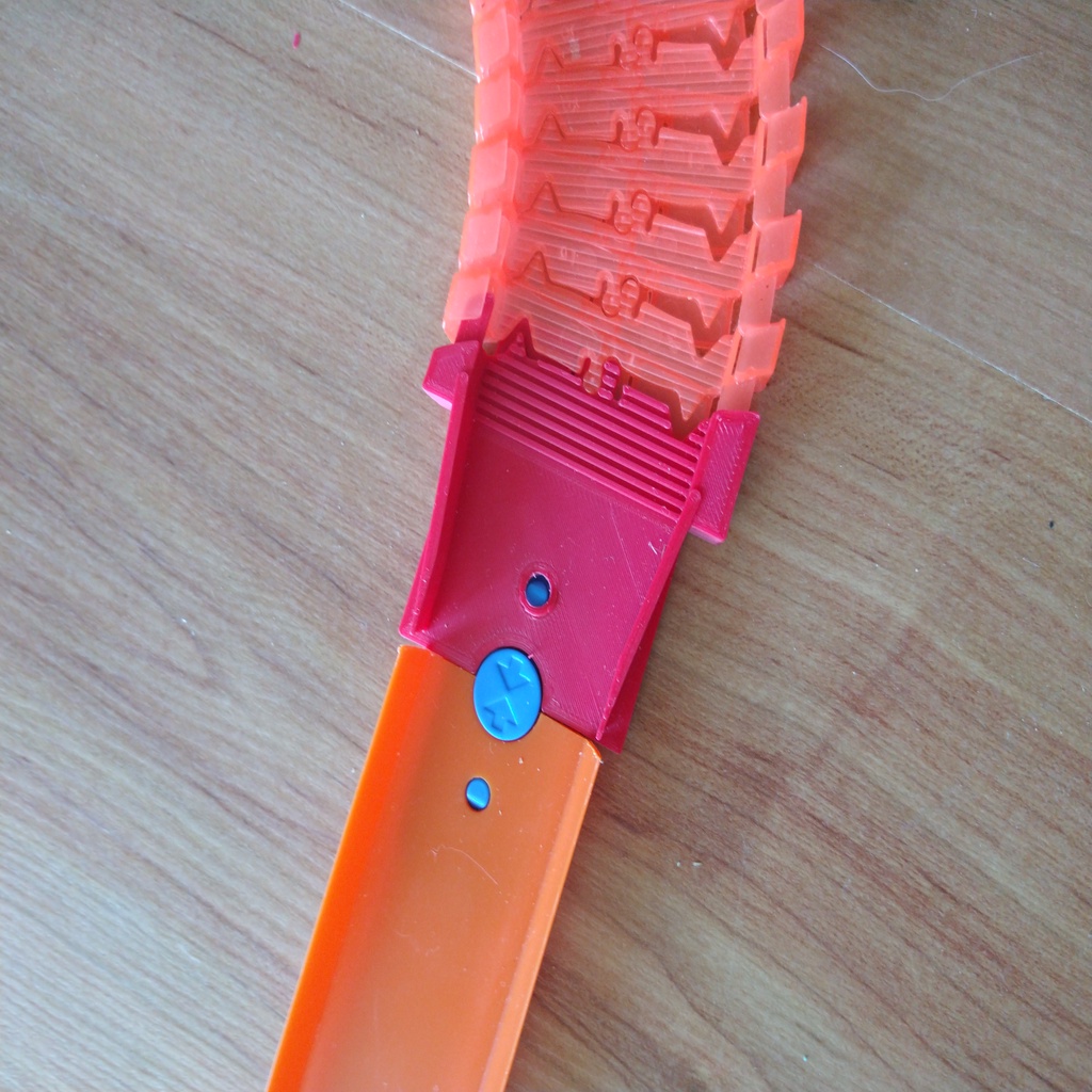 Chinese Magic track to Hot wheels track connector