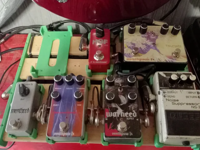Pedal board mounts