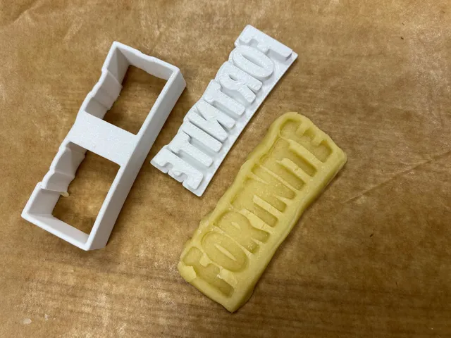 FORTNITE Cookie Cutter incl. recipe (Ausstechform inkl. Teigrezept)