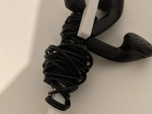 Cable earbuds earphones holder for traveling