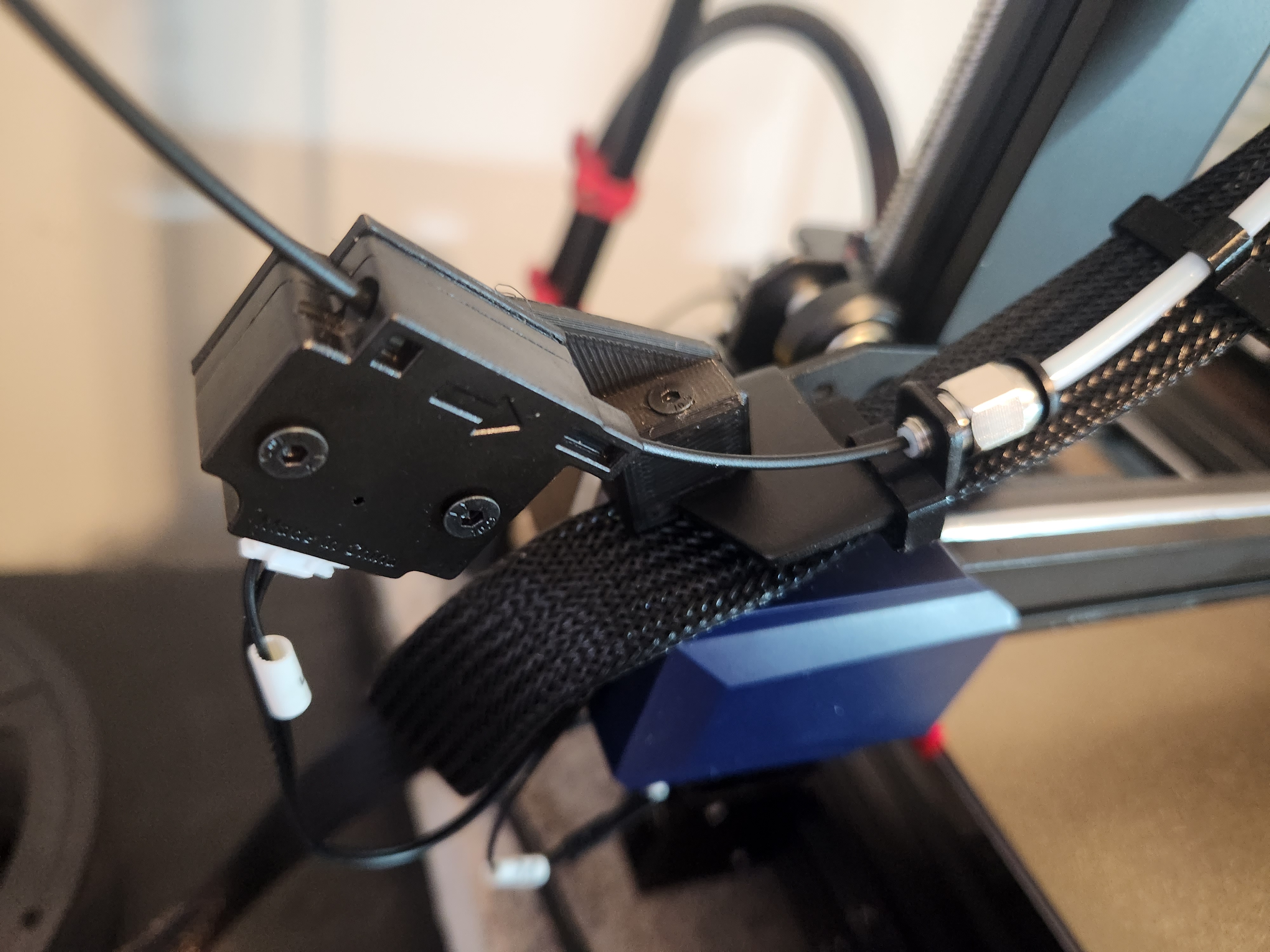 Anycubic  Filament Runout Sensor Redirection Mount for Kobra 2 Max / Kobra 2 Pro / Kobra 2 Plus/ Kobra 2 Neo / Kobra 2 3D model thumbnail