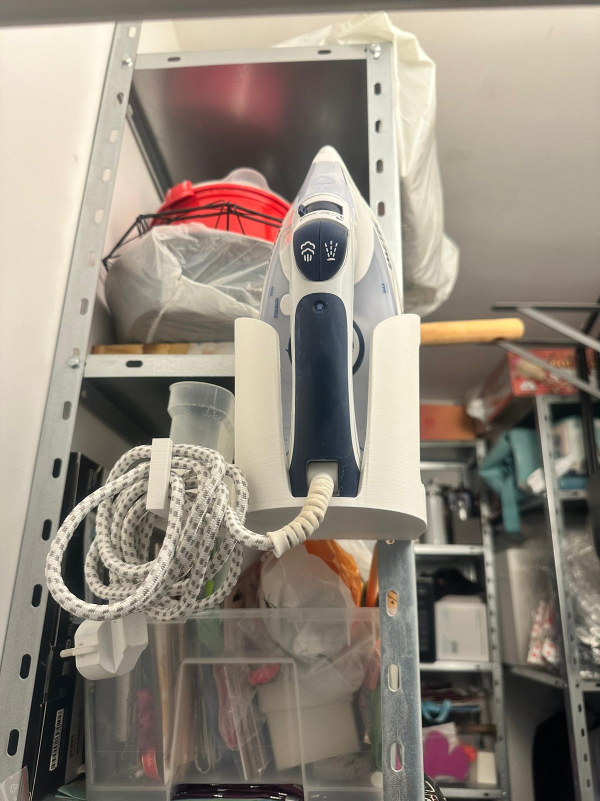 Iron Holder par Berto7 Téléchargez gratuitement un modèle STL