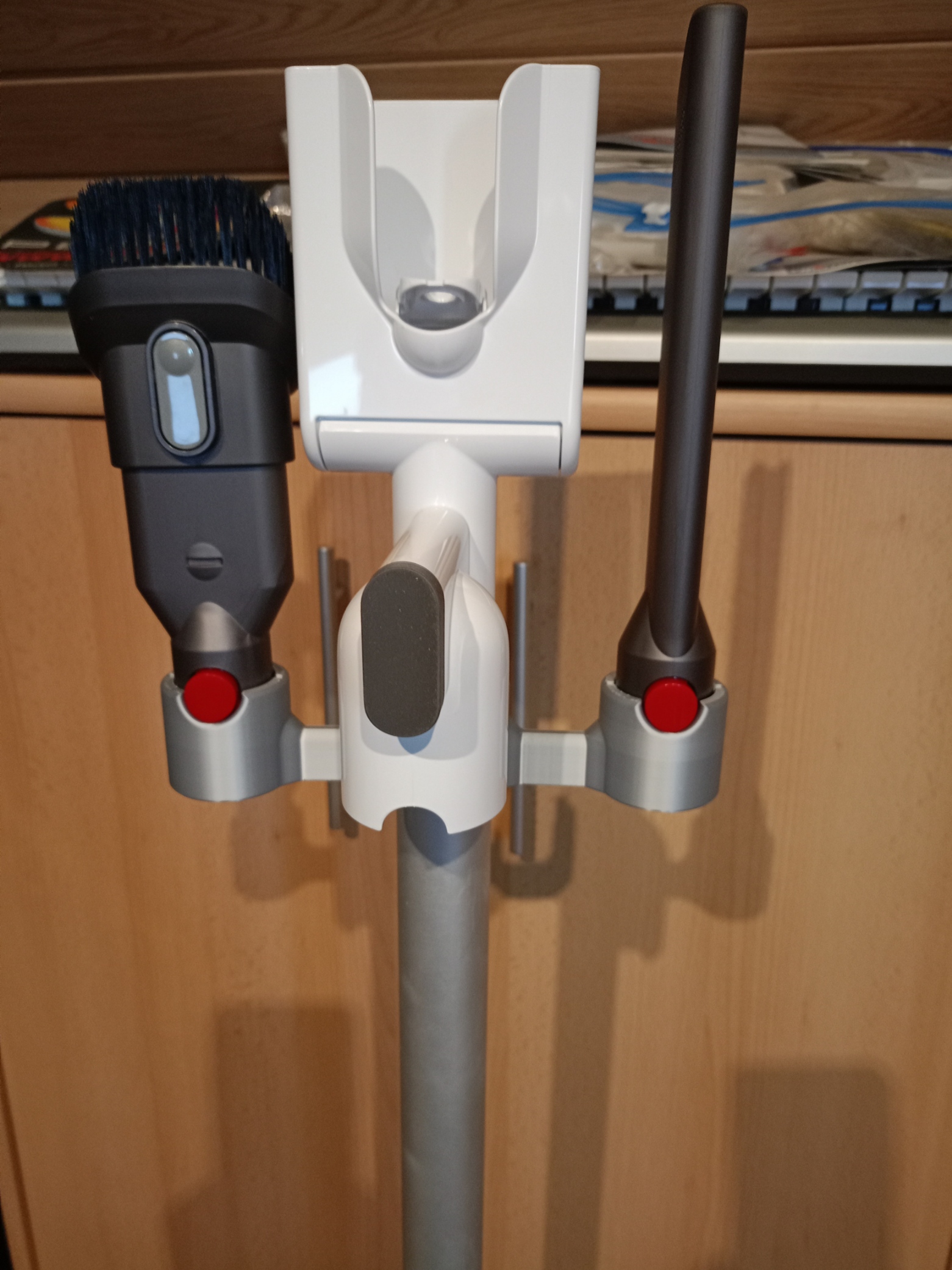 Dyson tool holder “Grab and Go Dok” (V11, V15) by Andys1957 Download