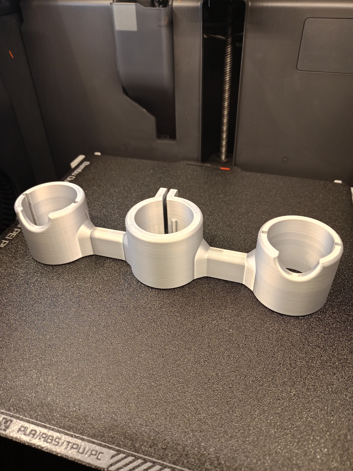 Dyson tool holder “Grab and Go Dok” (V11, V15) by Andys1957 Download