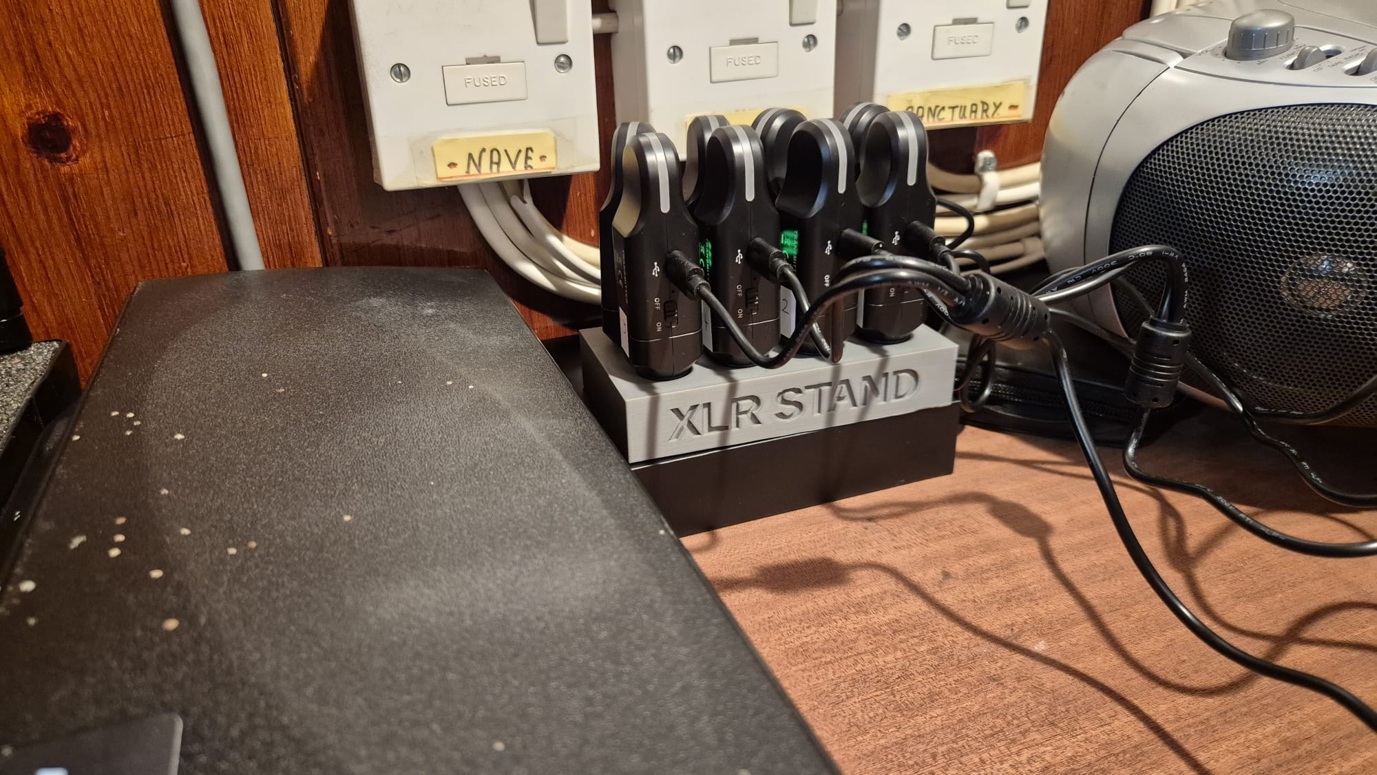 (UPDATED) XLR Adapter charging Stand V2.0