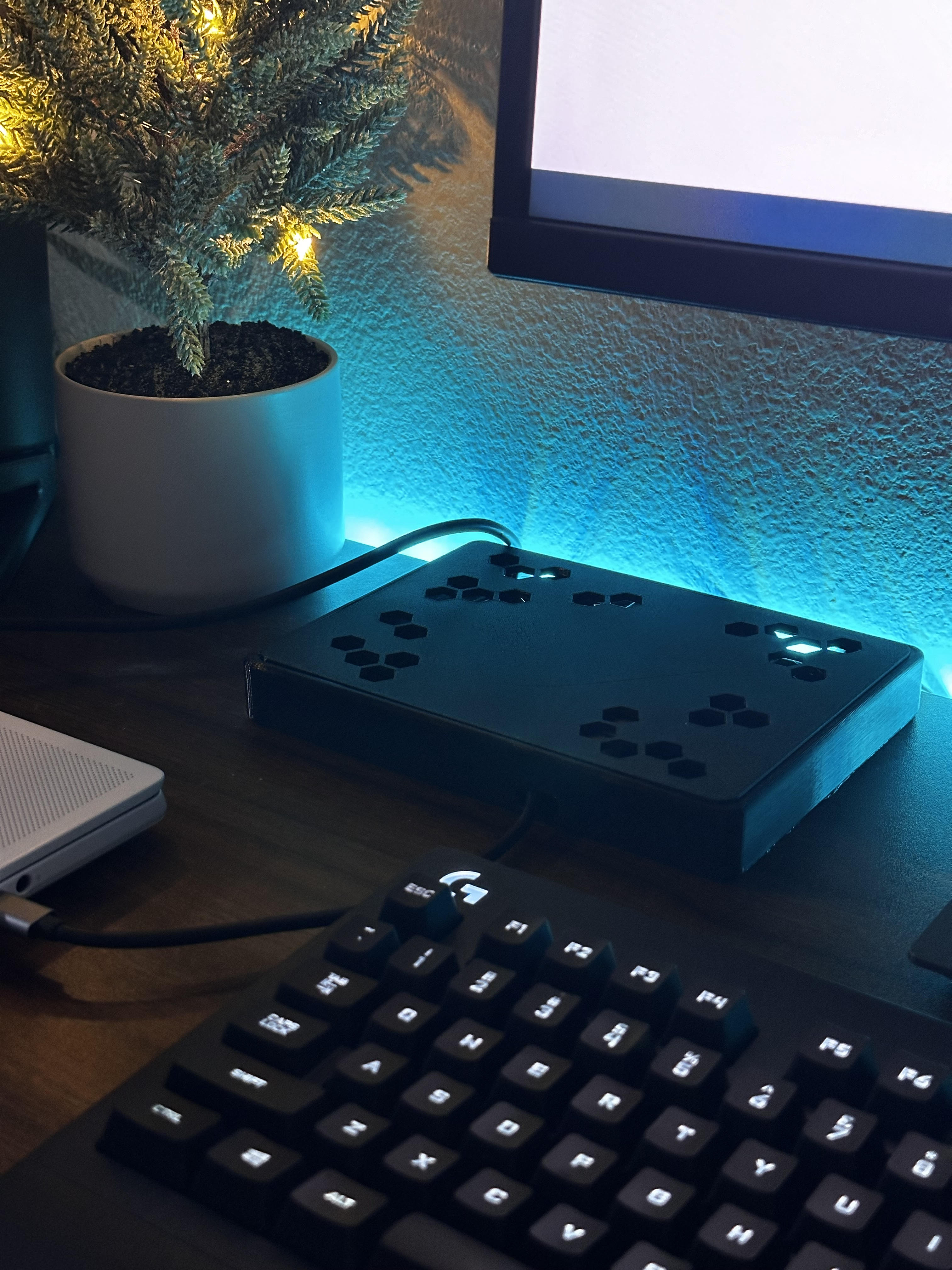 Hexagon USB Dock Enclosure for Desk