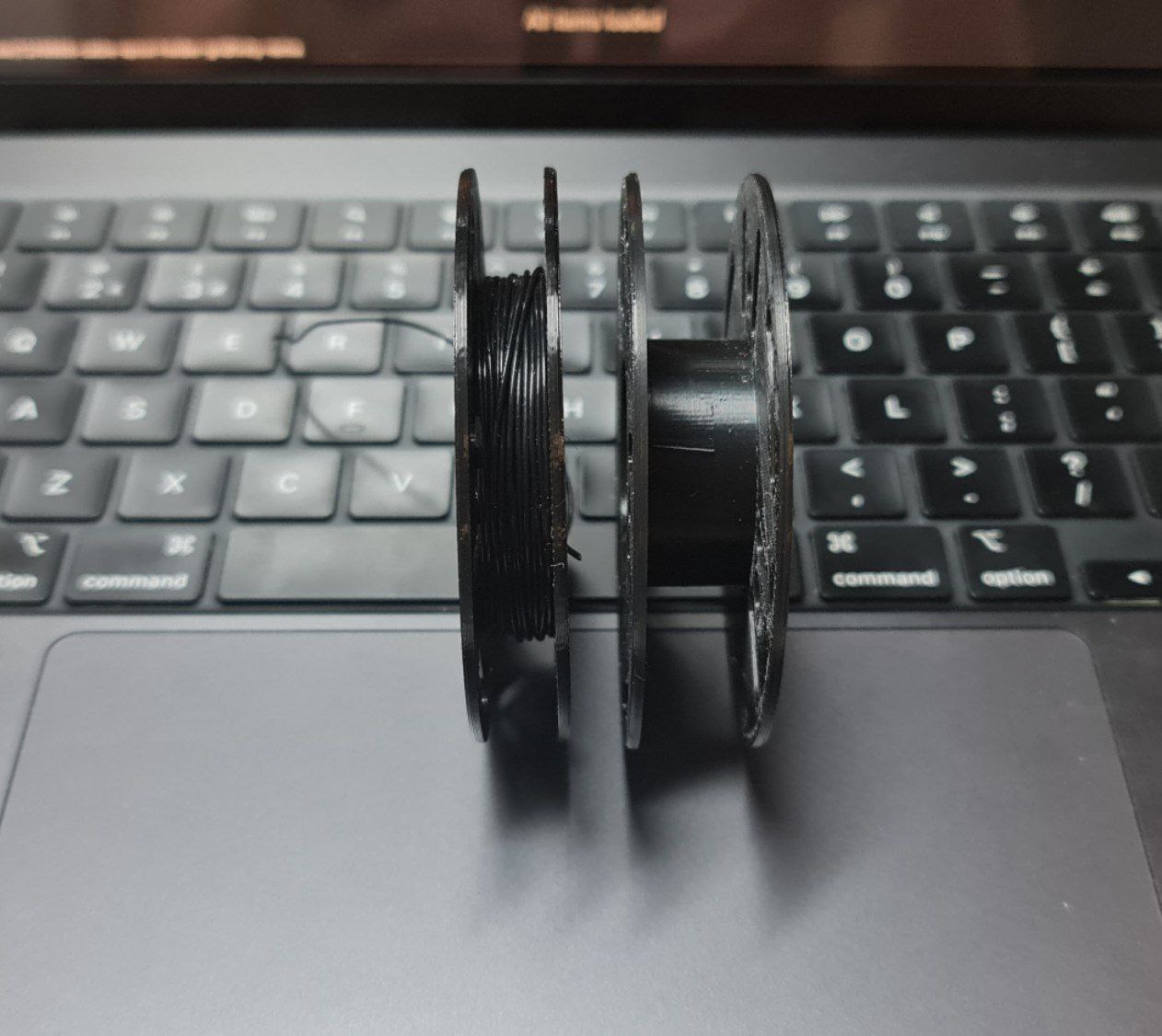 Miniatura 4 do modelo 3D Cable Spool Holder Gridfinity - 1/3 wide spool