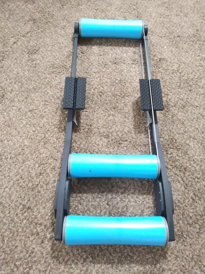 Tacx Galaxia 　三本ローラー　スイングシステム Amazon.com : TacX Galaxia Indoor Retractable Bicycle Rollers