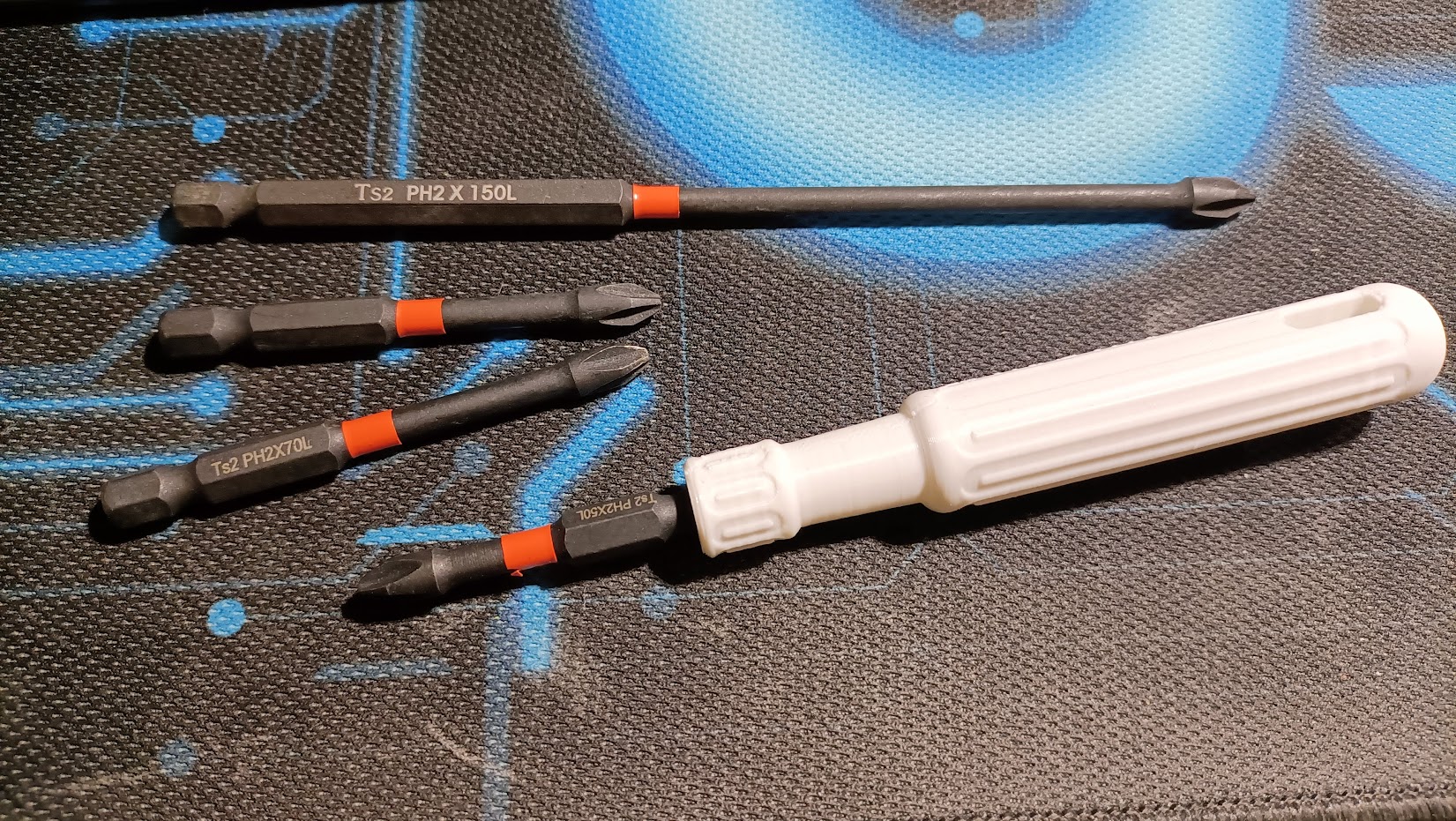 Miniatura 2 do modelo 3D Screwdriver Handle