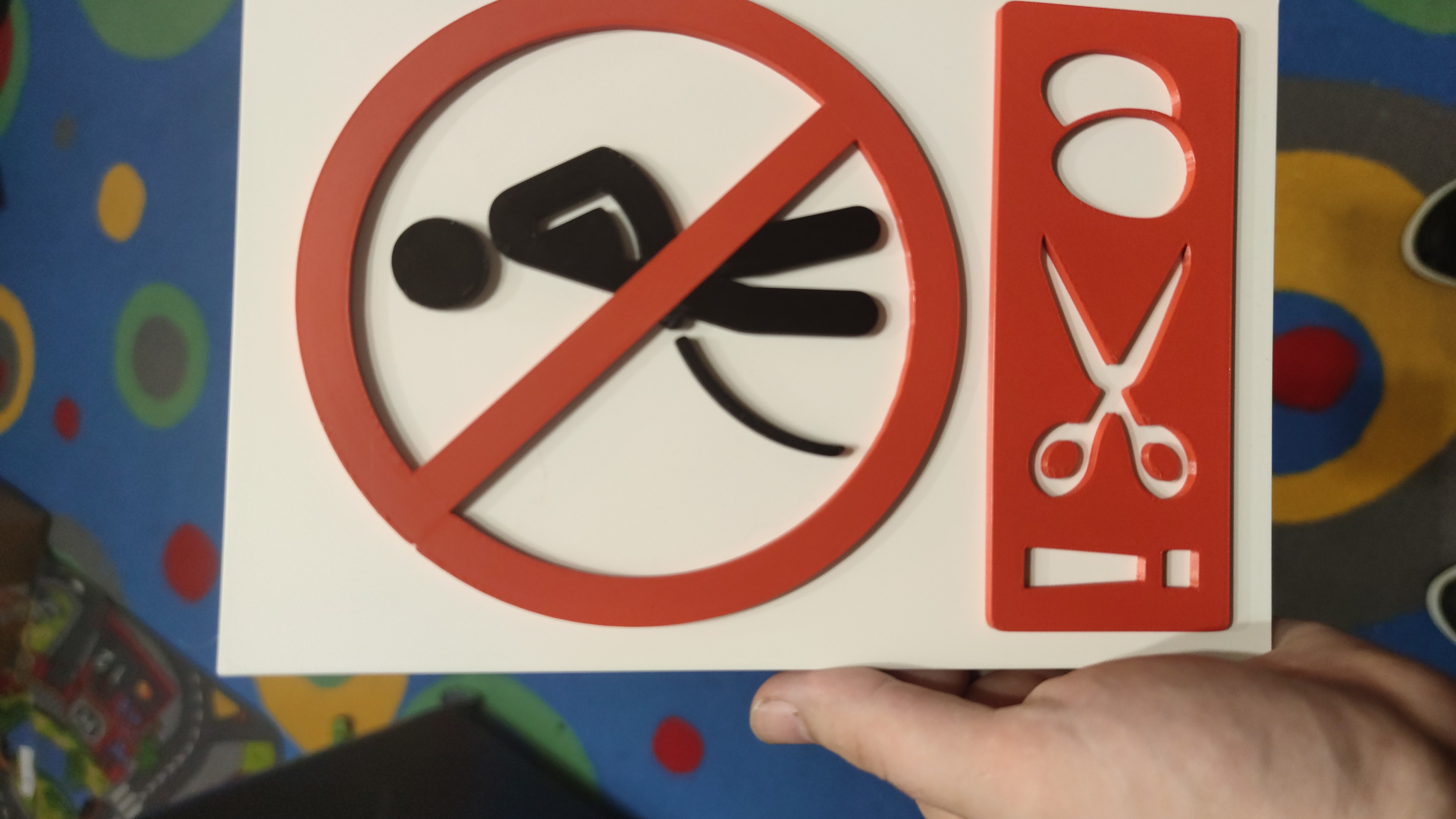 Peeing ban funny (Značka zákaz močení)