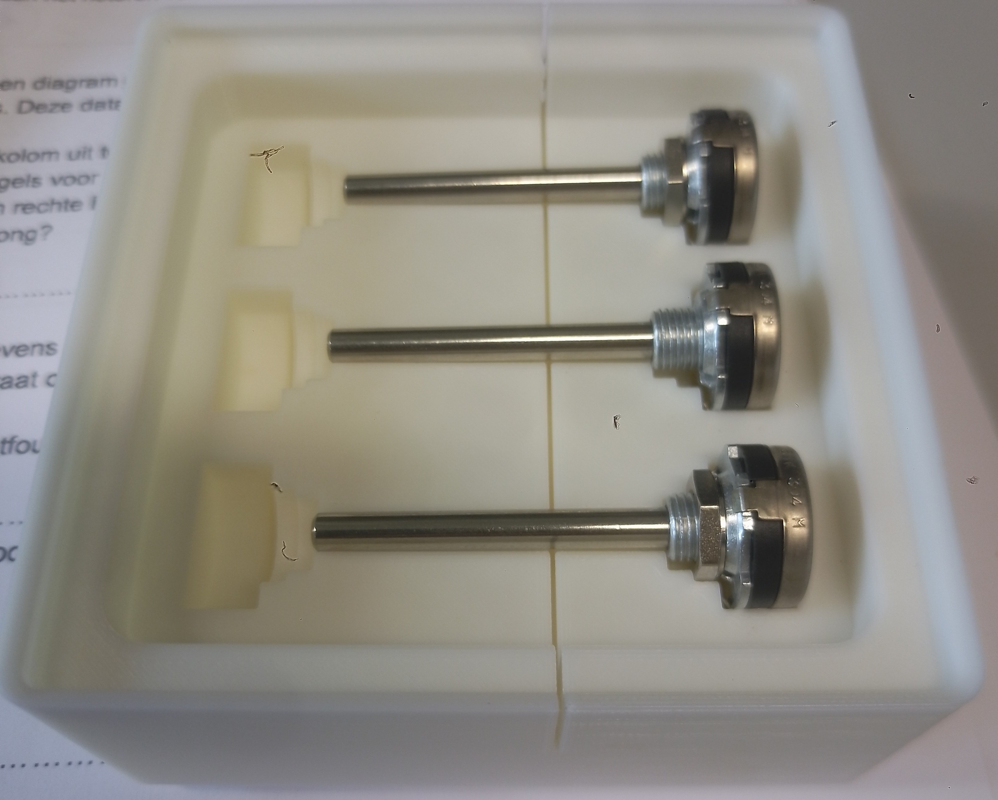 Gidfinity potentiometer storage and sawing guide for piher T16SH-M04 potmeters