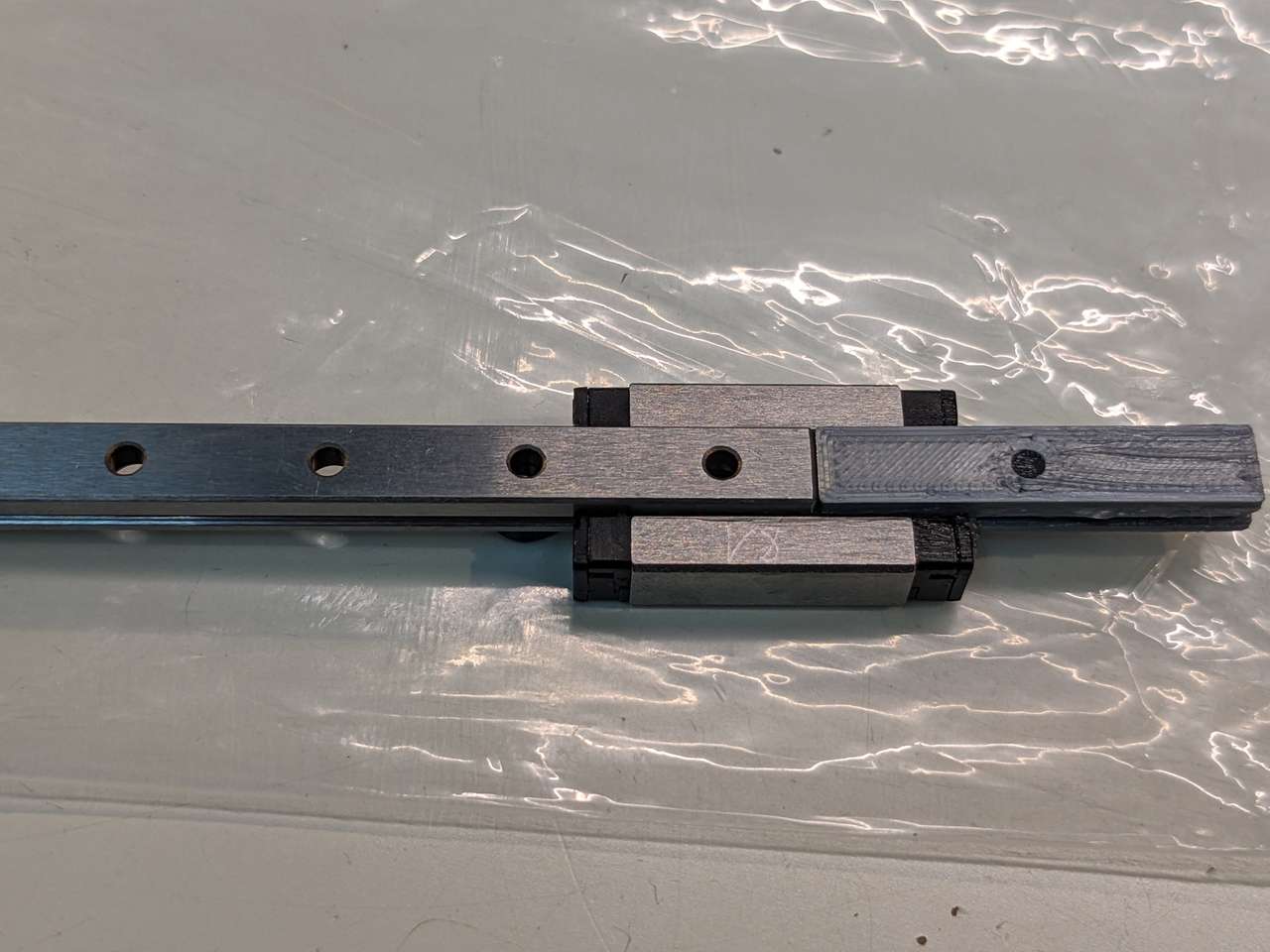 7H Linear Rail Bearing Guide and greaser by MTek Download free STL