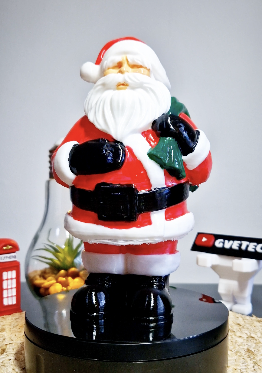 A 3D-printed Santa Claus