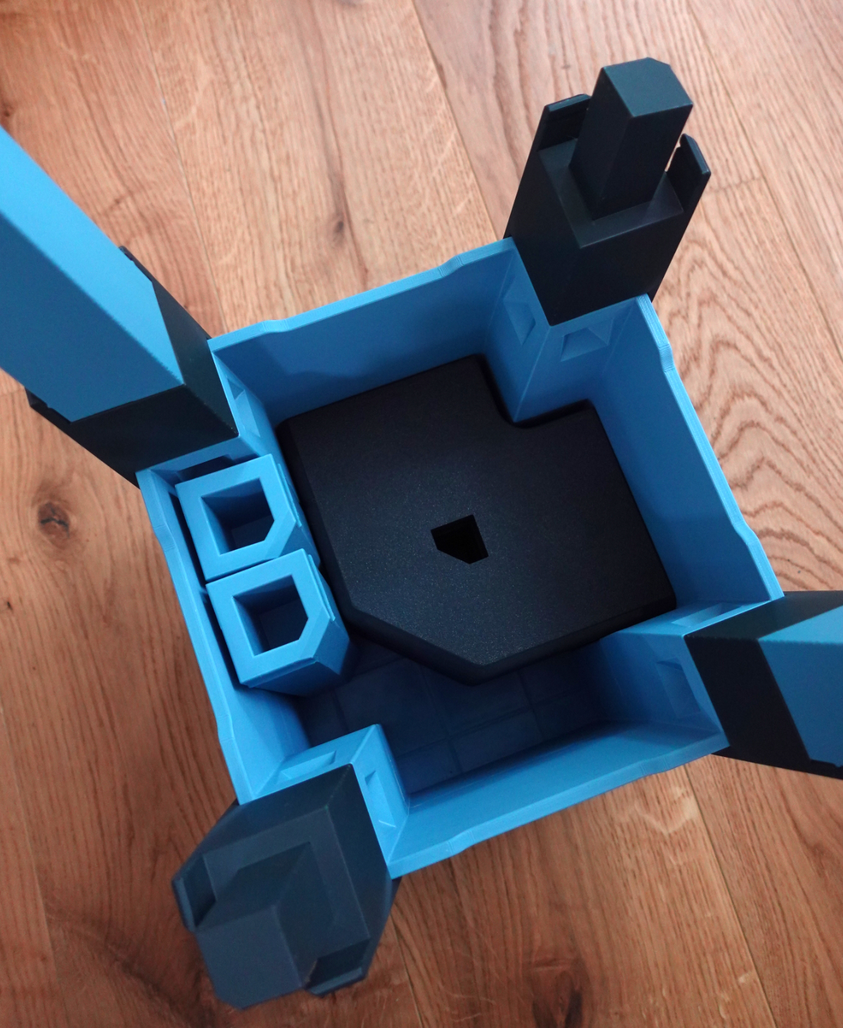 Miniatura 7 do modelo 3D Stool is the box
