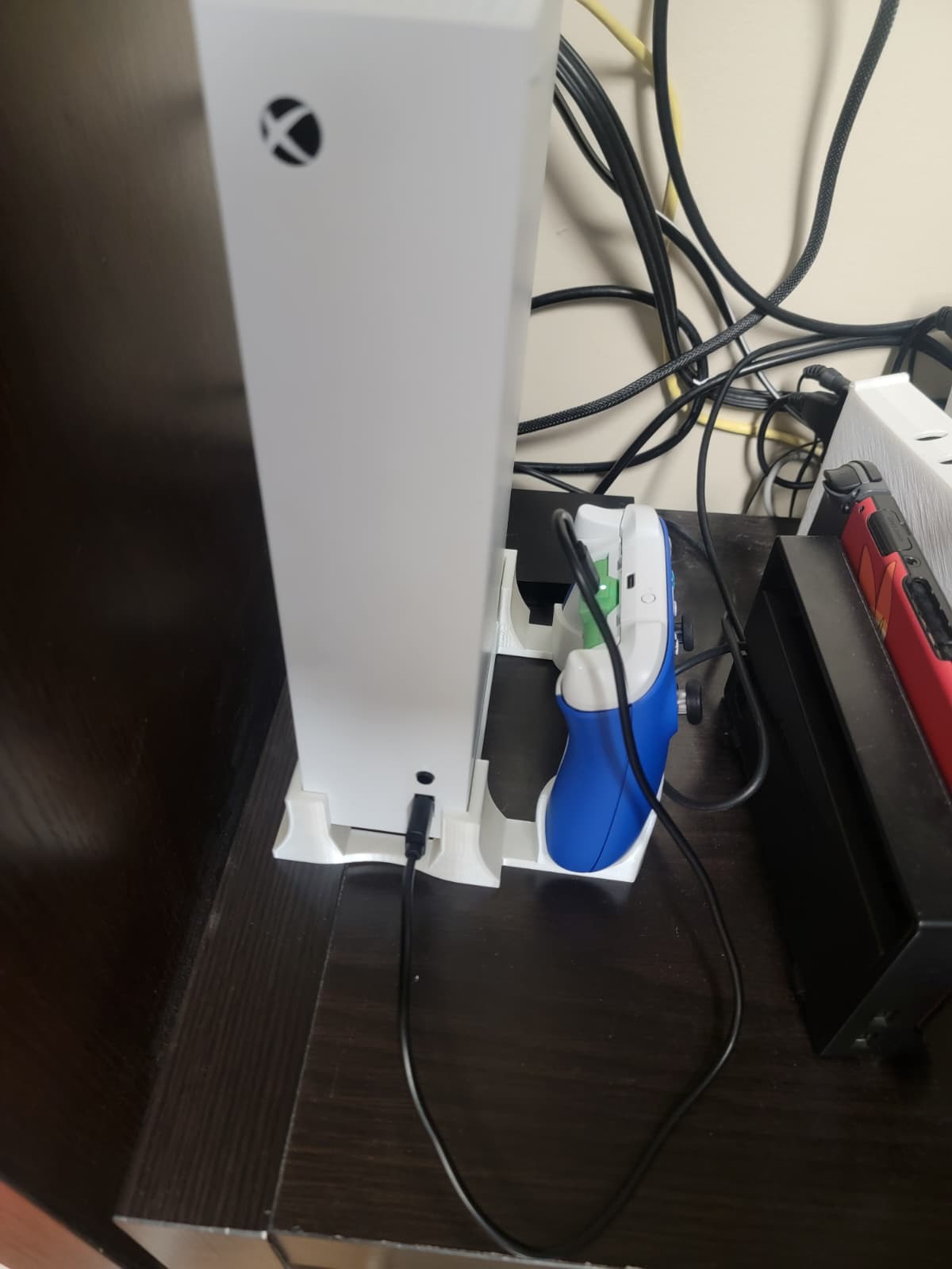 Xbox Stand V2 -  With Controller Stand