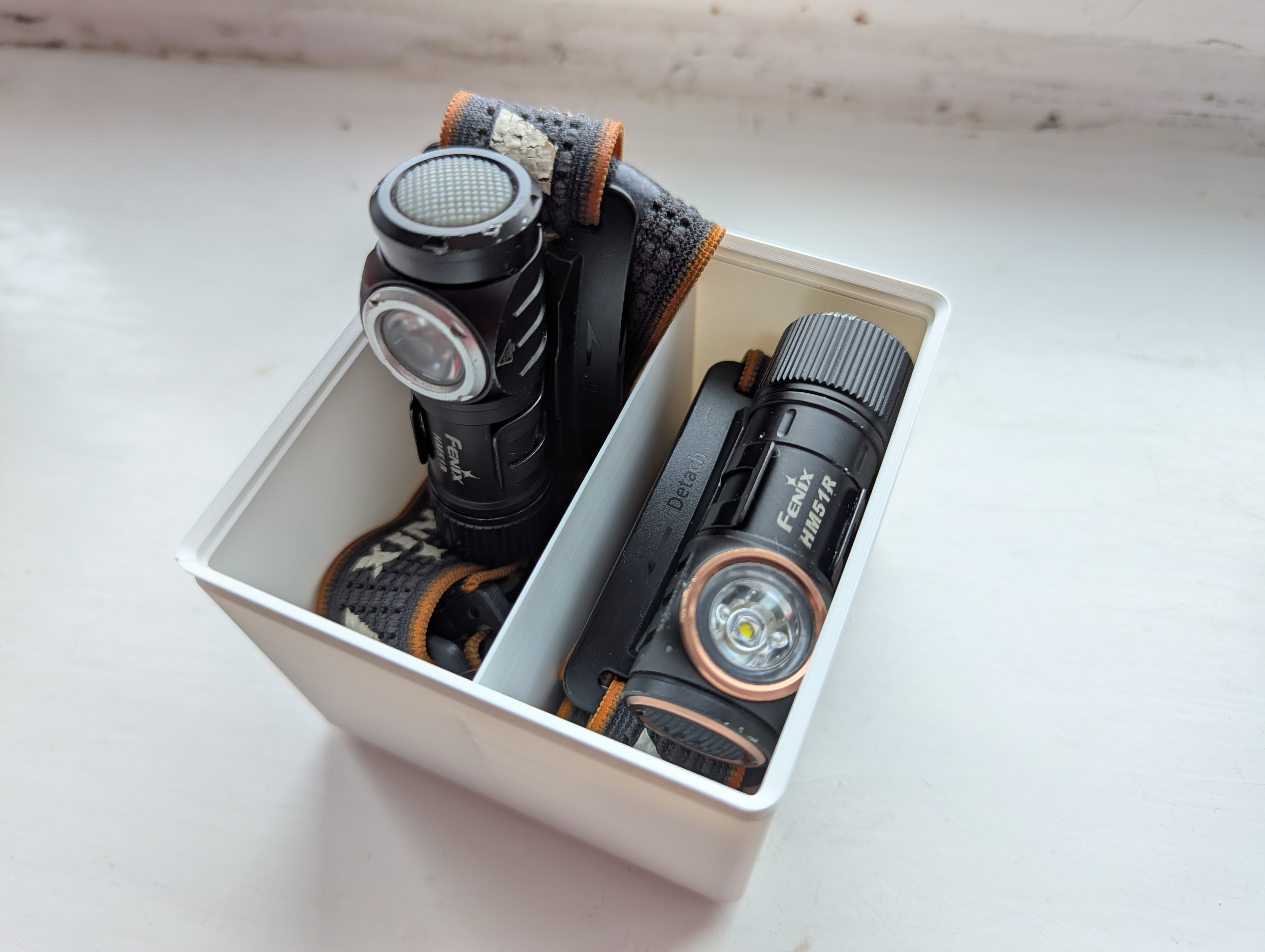 Headlamp gridfinity box