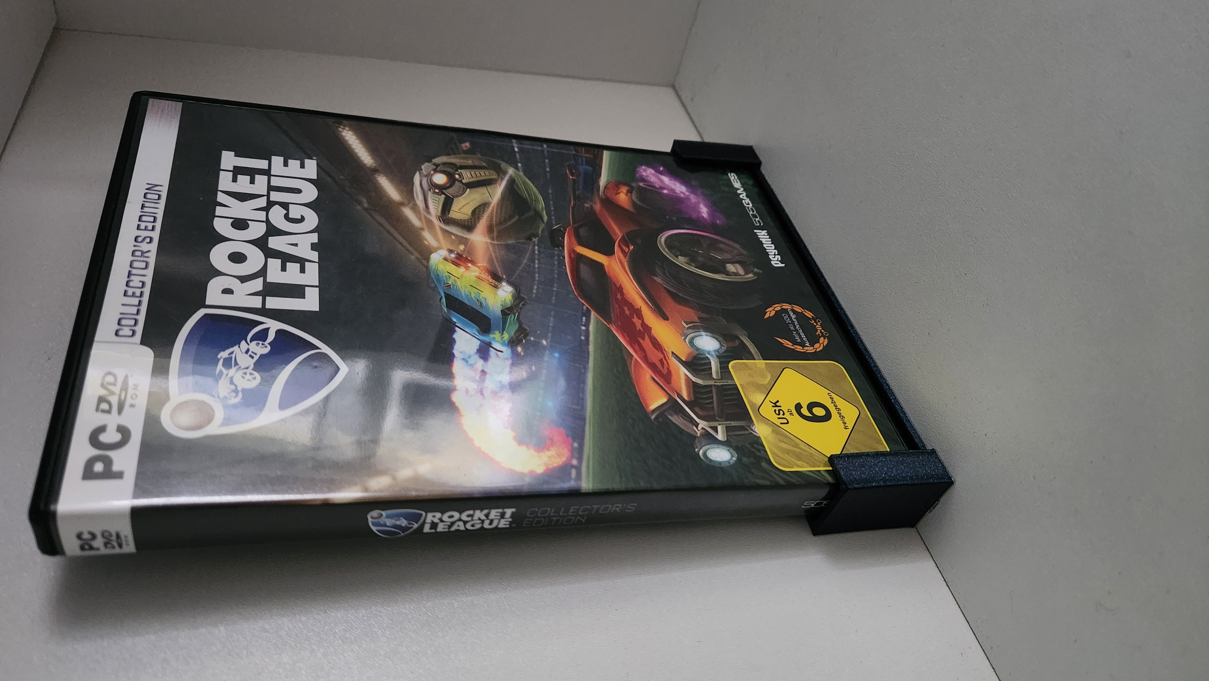 DVD / PC Game - Wall Mount / Frame Mount