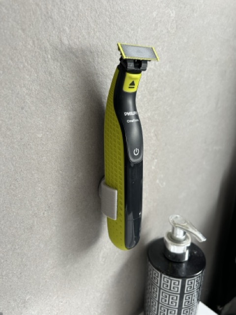 Philips One Blade minimalist holder