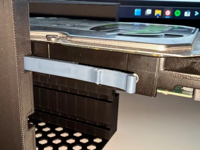 Seagate RAIL for 4-in-3 | 3.5"/5.25" HDD bay
