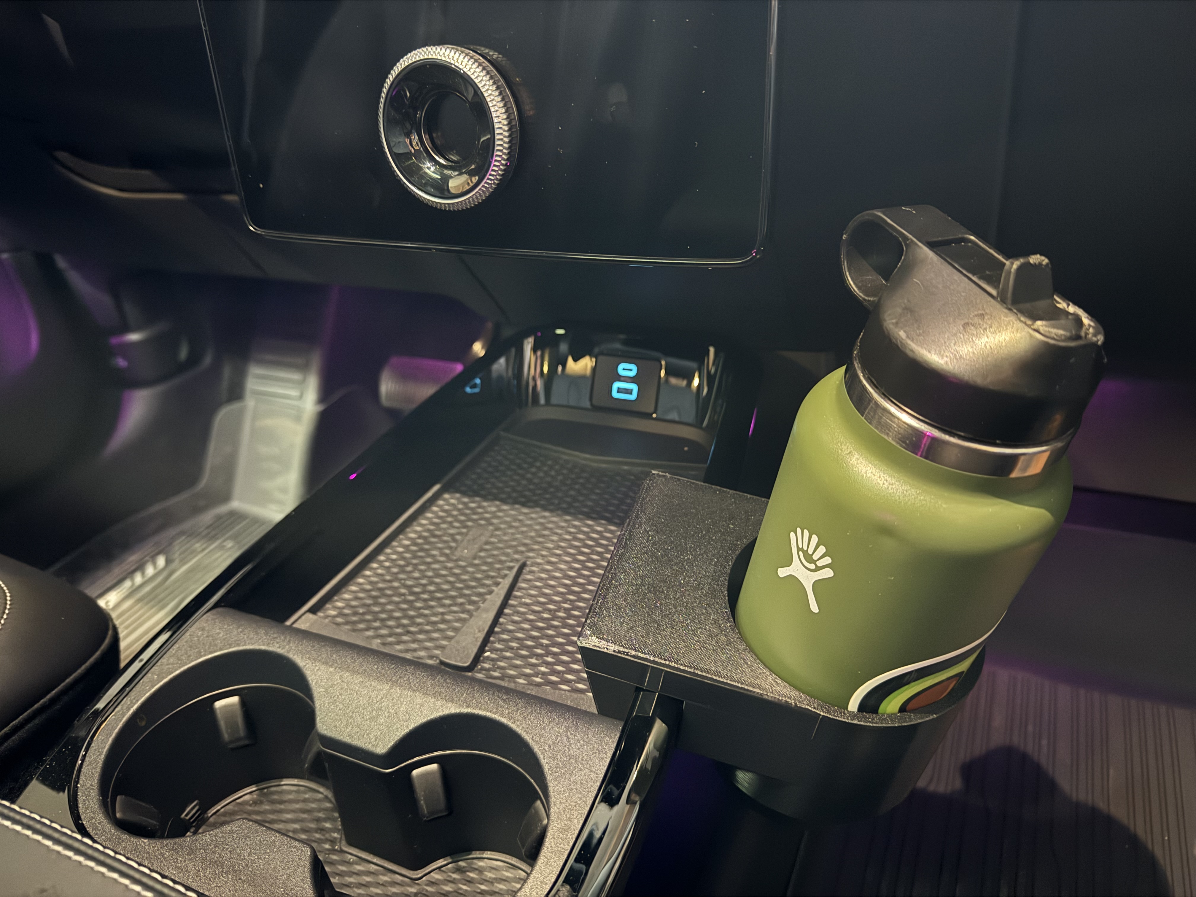 Mustang Mach-e Hydroflask Cup holder