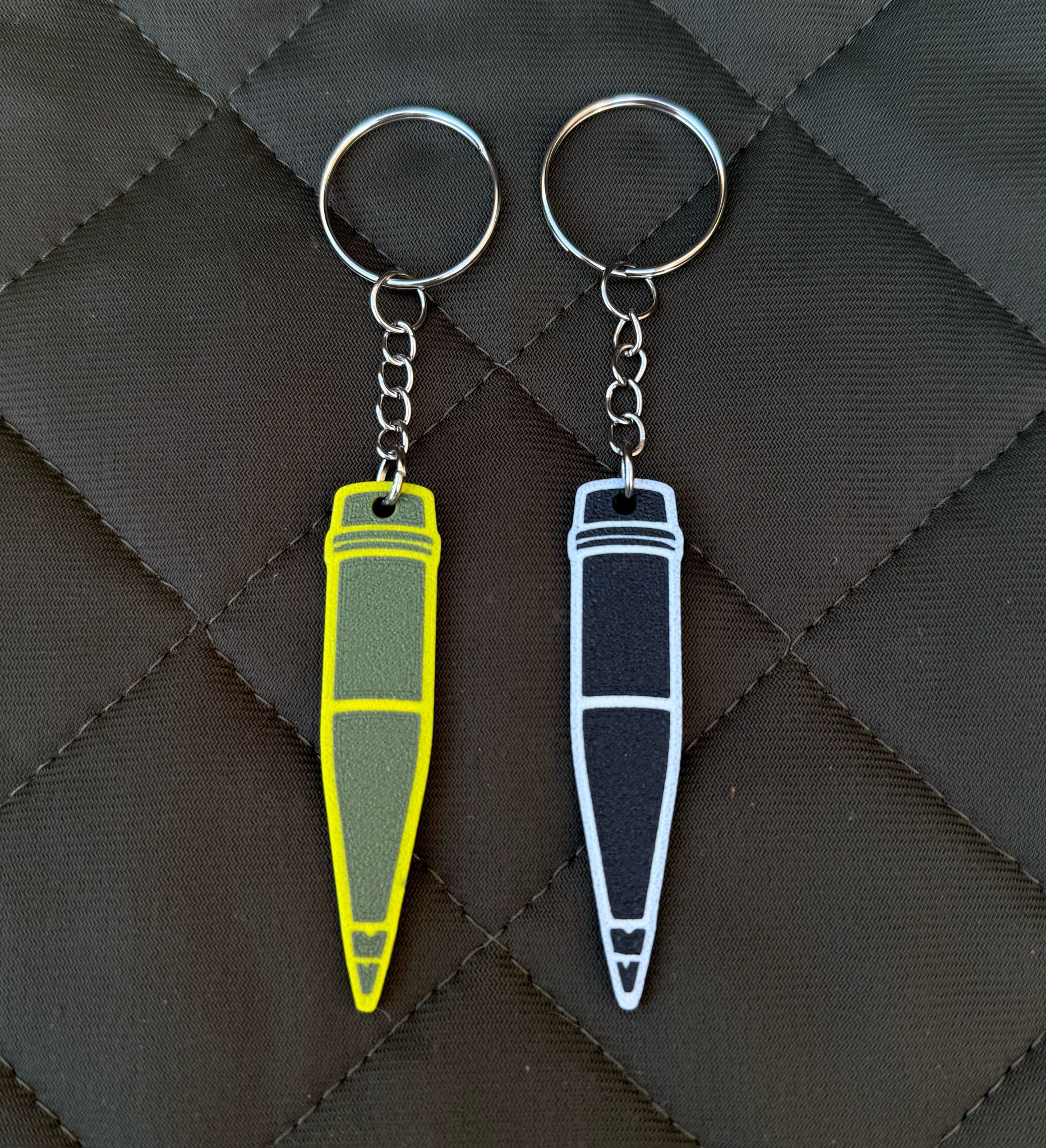Miniatura 2 do modelo 3D Artillery shell keychain