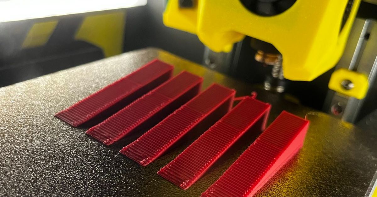 Tile Wedge Parametric by niode Download free STL model