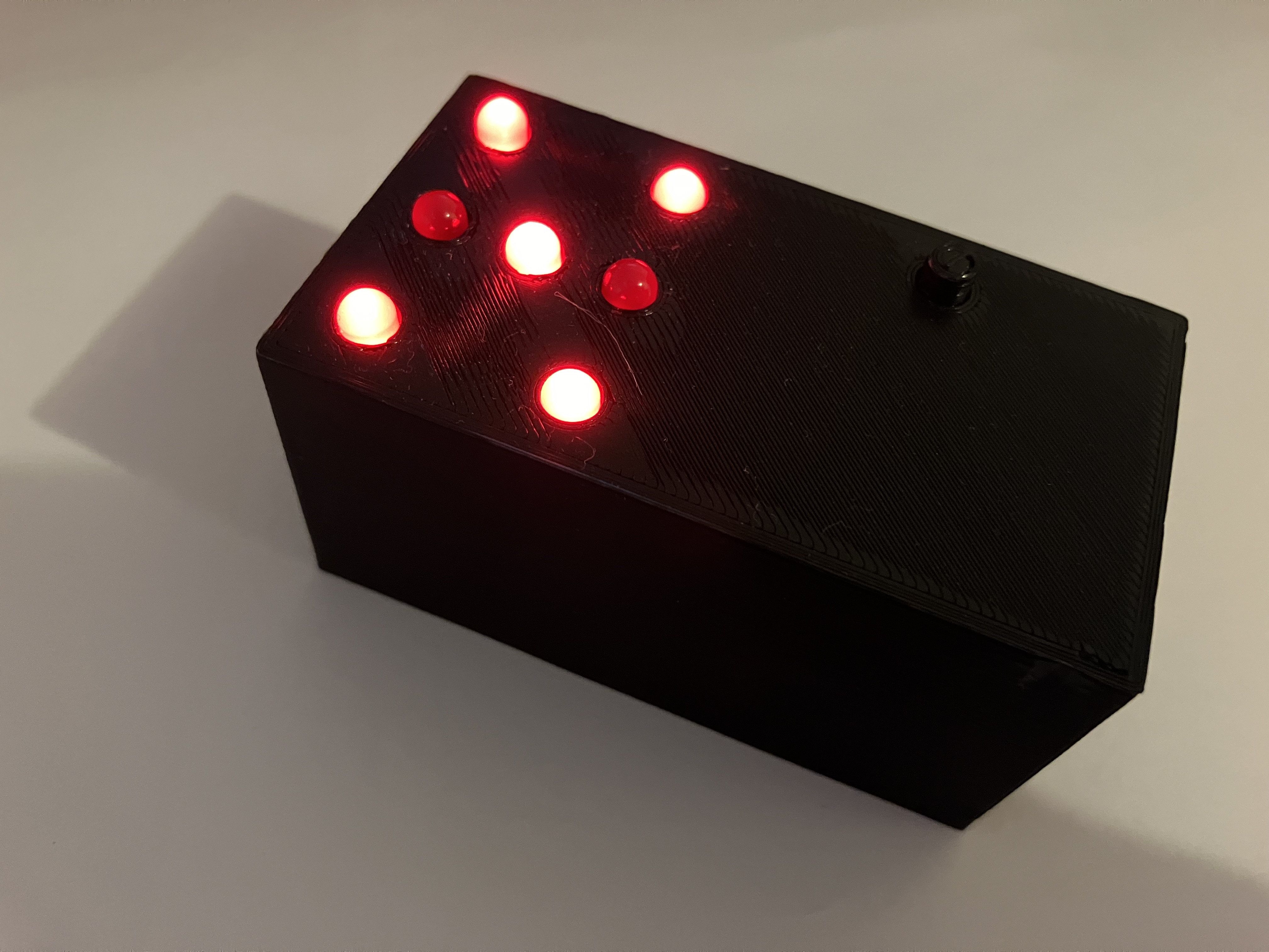 Electronic dice box