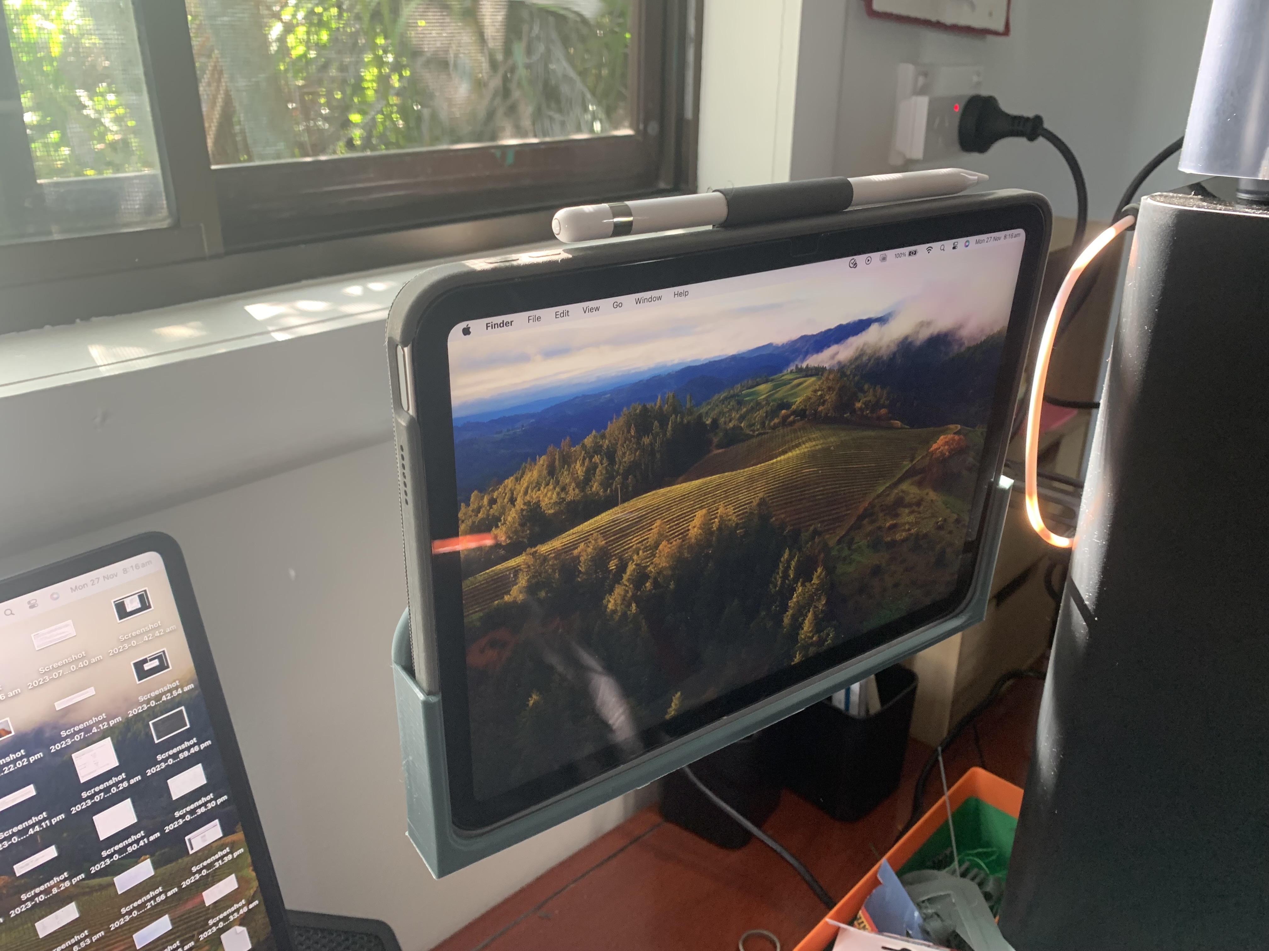 Use your Ipad as a Wall Mounted Monitor