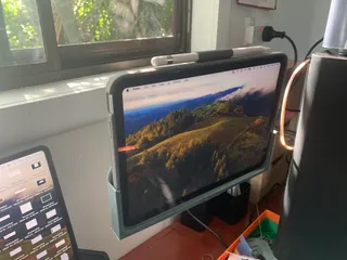 Use your Ipad as a Wall Mounted Monitor