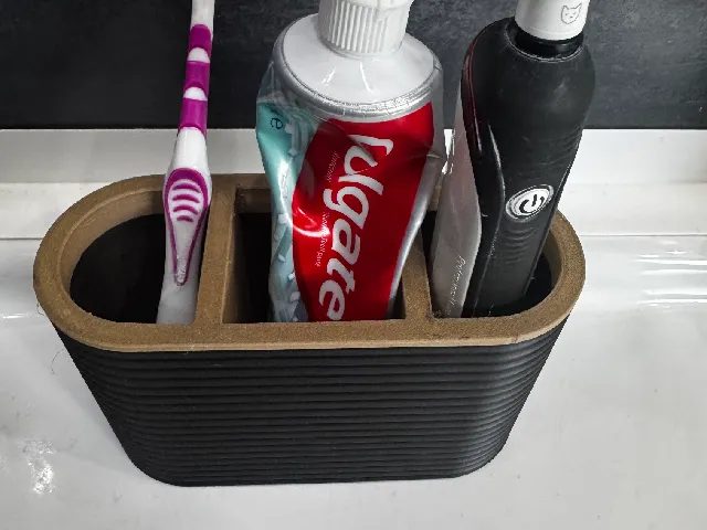 Toothbrush holder