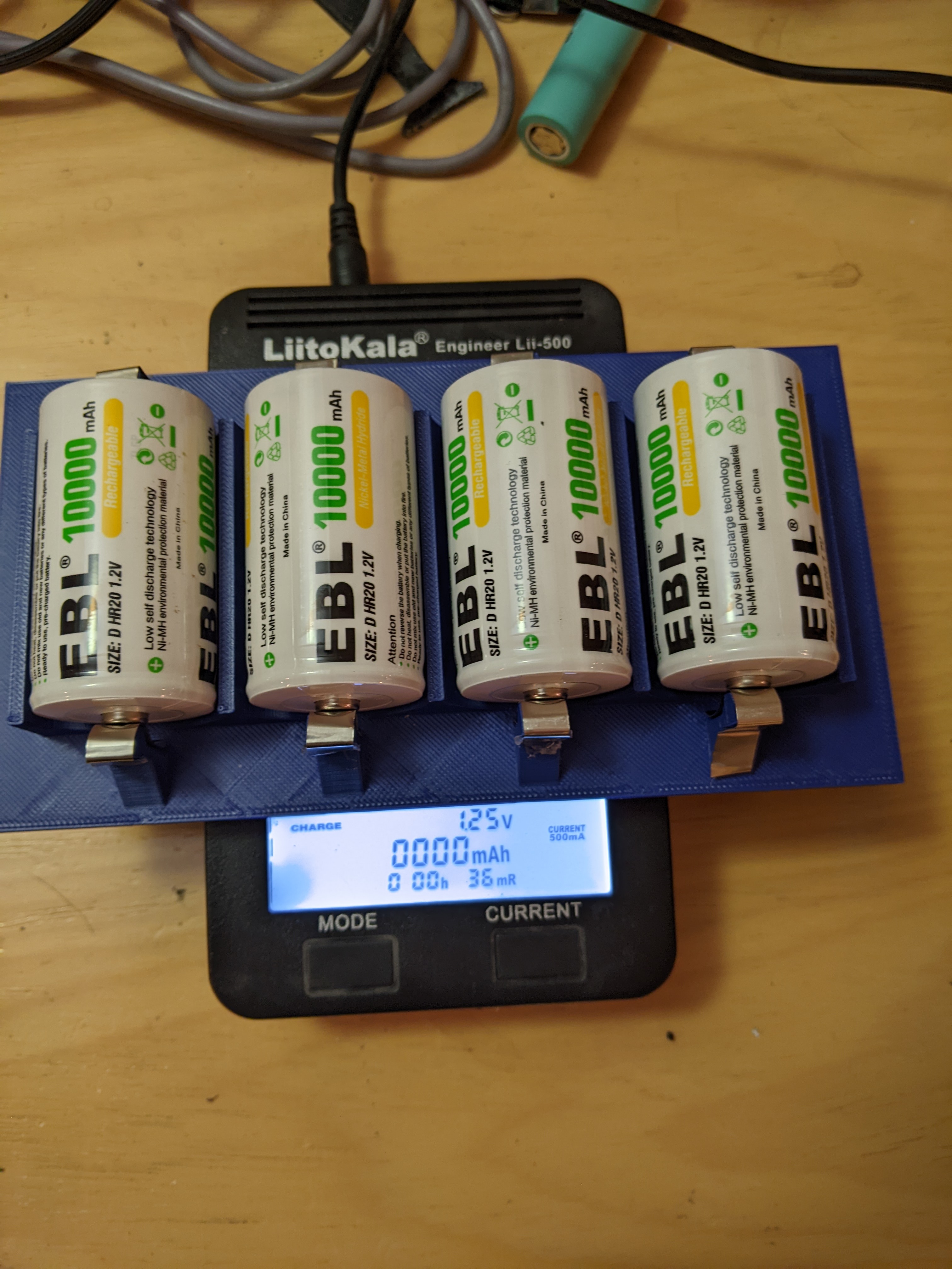 4 Bay D cell battery adapter for LiitoKala Engineer Lii500 Chargers by