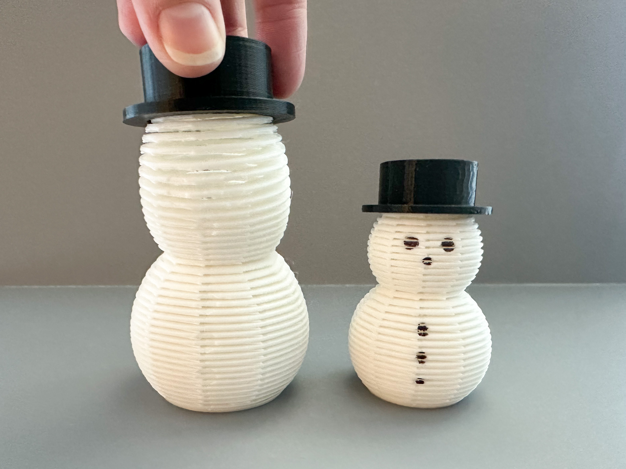 Stretchy, Springy Snowman (2 Sizes)