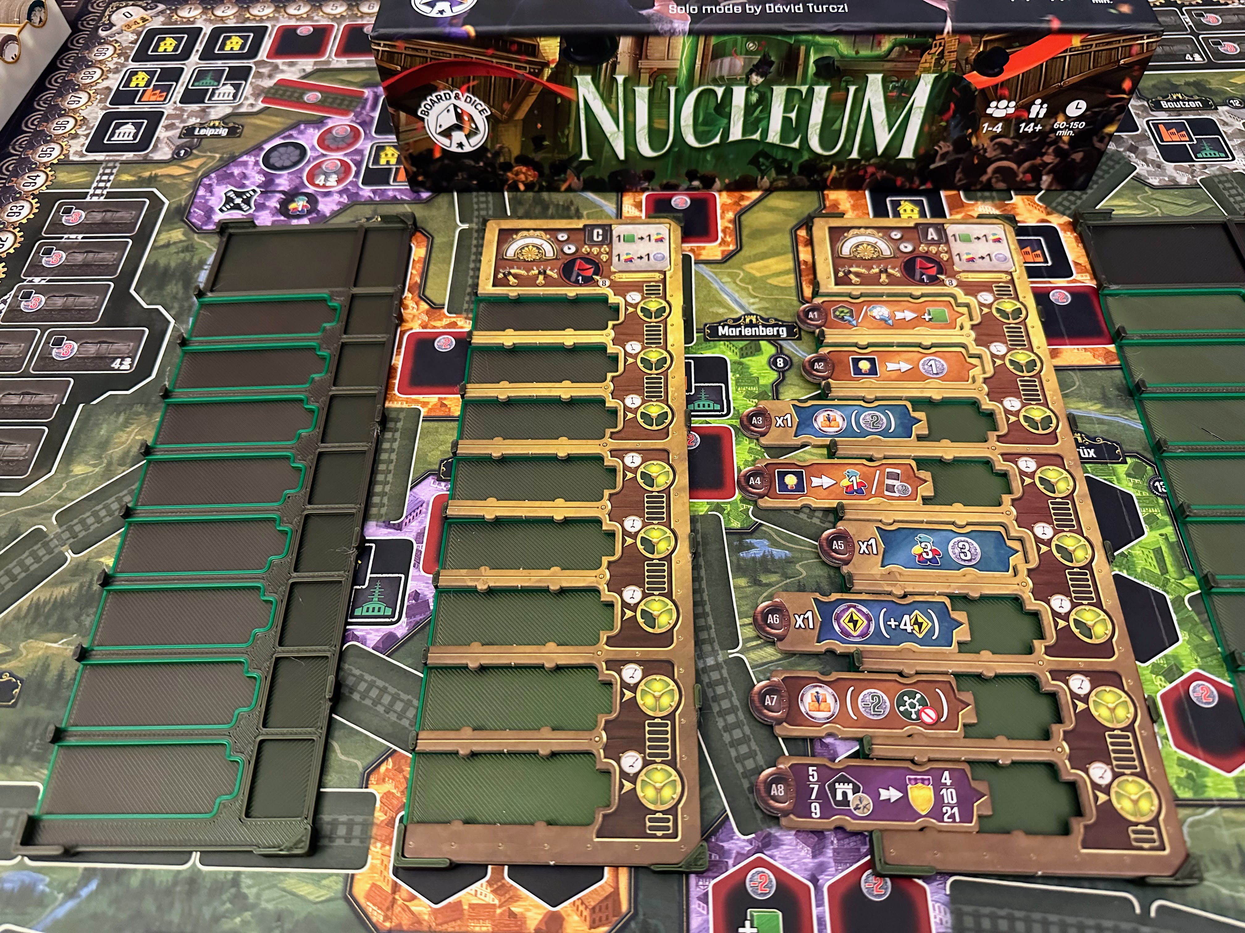 Nucleum Experiment Trays