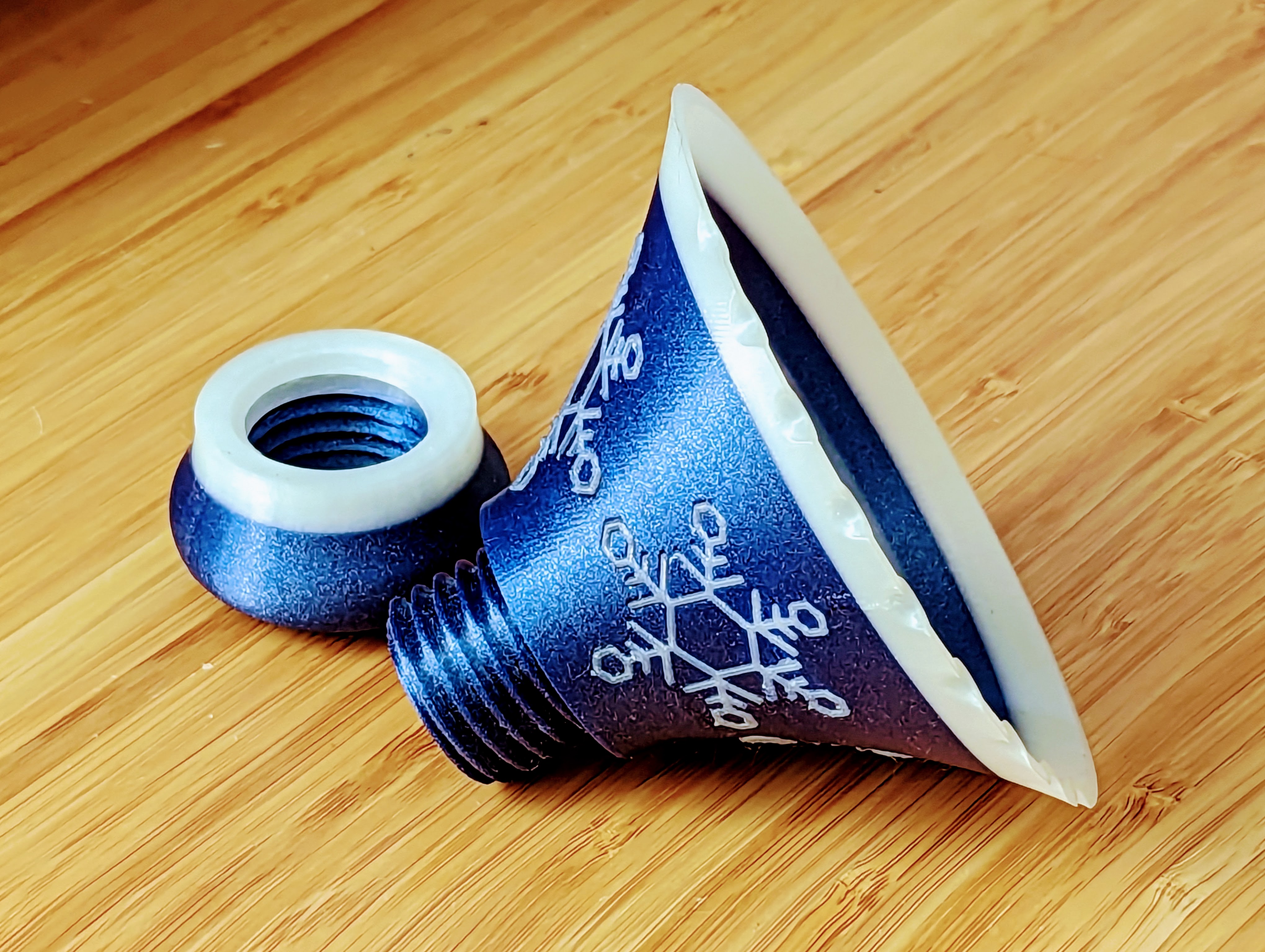 Festive Ice Scraper / Funnel Combo by Justin Download free STL model